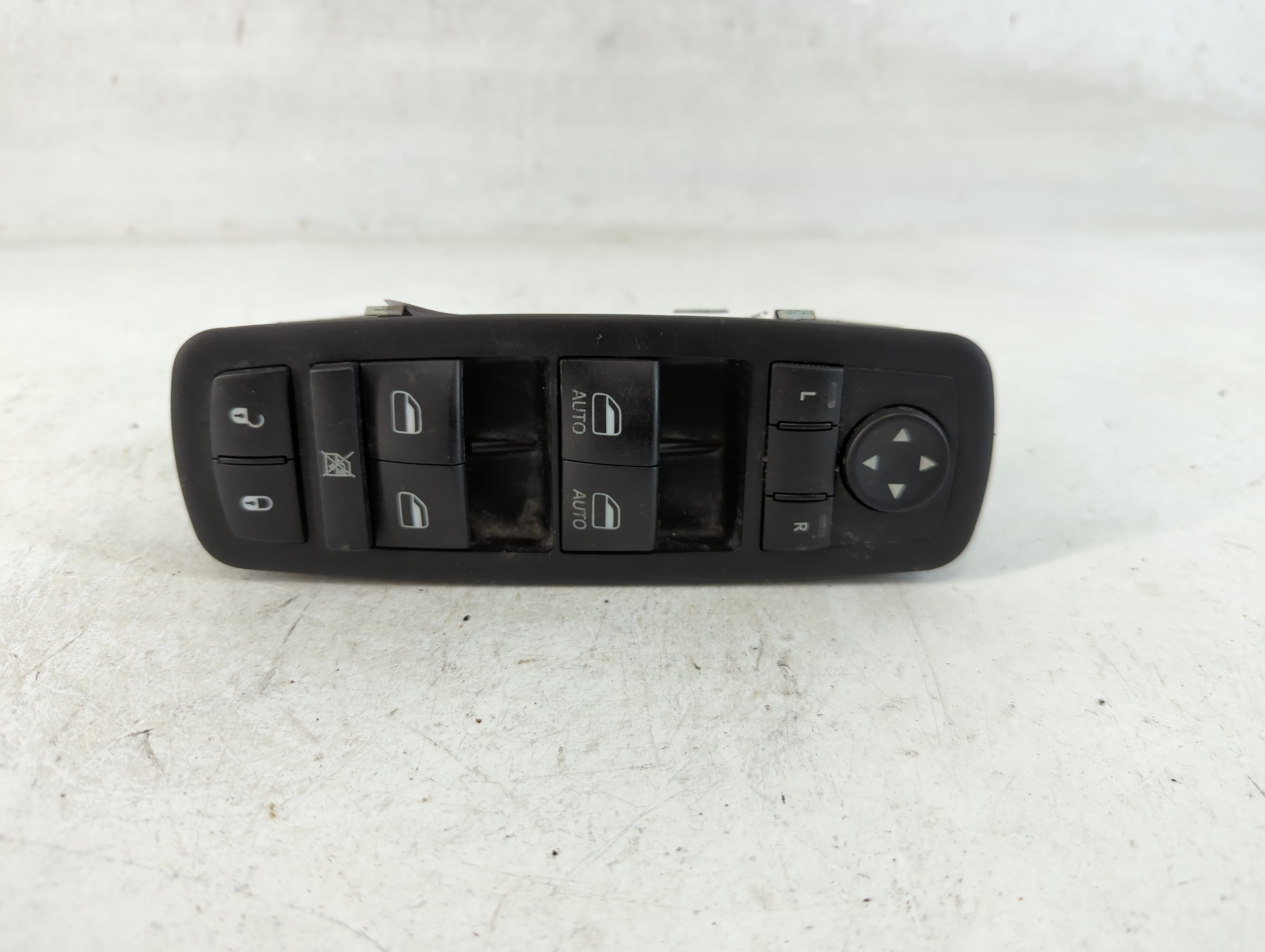 2015-2017 Chrysler 200 Driver Left Door Master Power Window Switch 851183 - Oemusedautoparts1.com