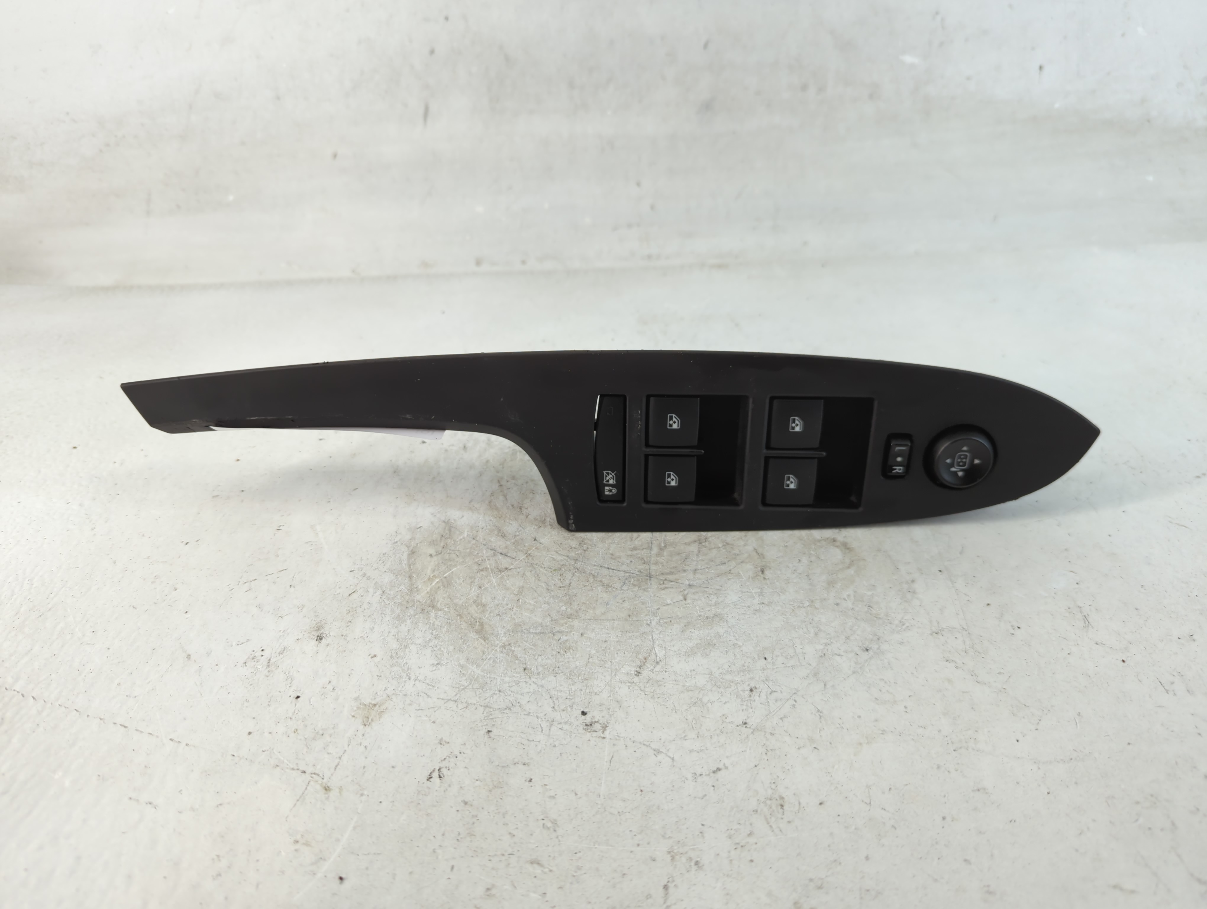 2014-2015 Cadillac Ats Driver Left Door Master Power Window Switch 851205 - Oemusedautoparts1.com