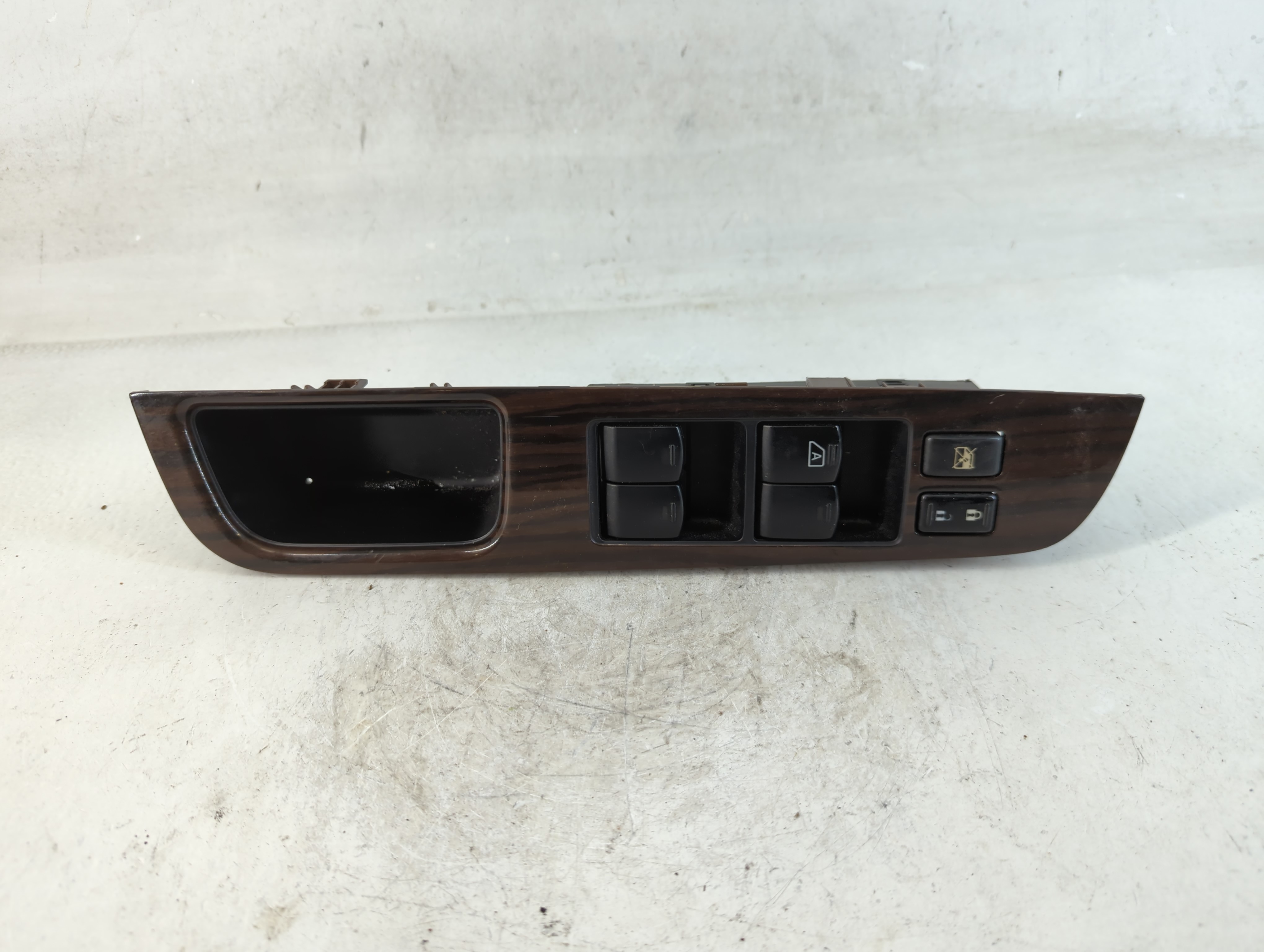 2010-2012 Nissan Versa Driver Left Door Master Power Window Switch 851226 - Oemusedautoparts1.com