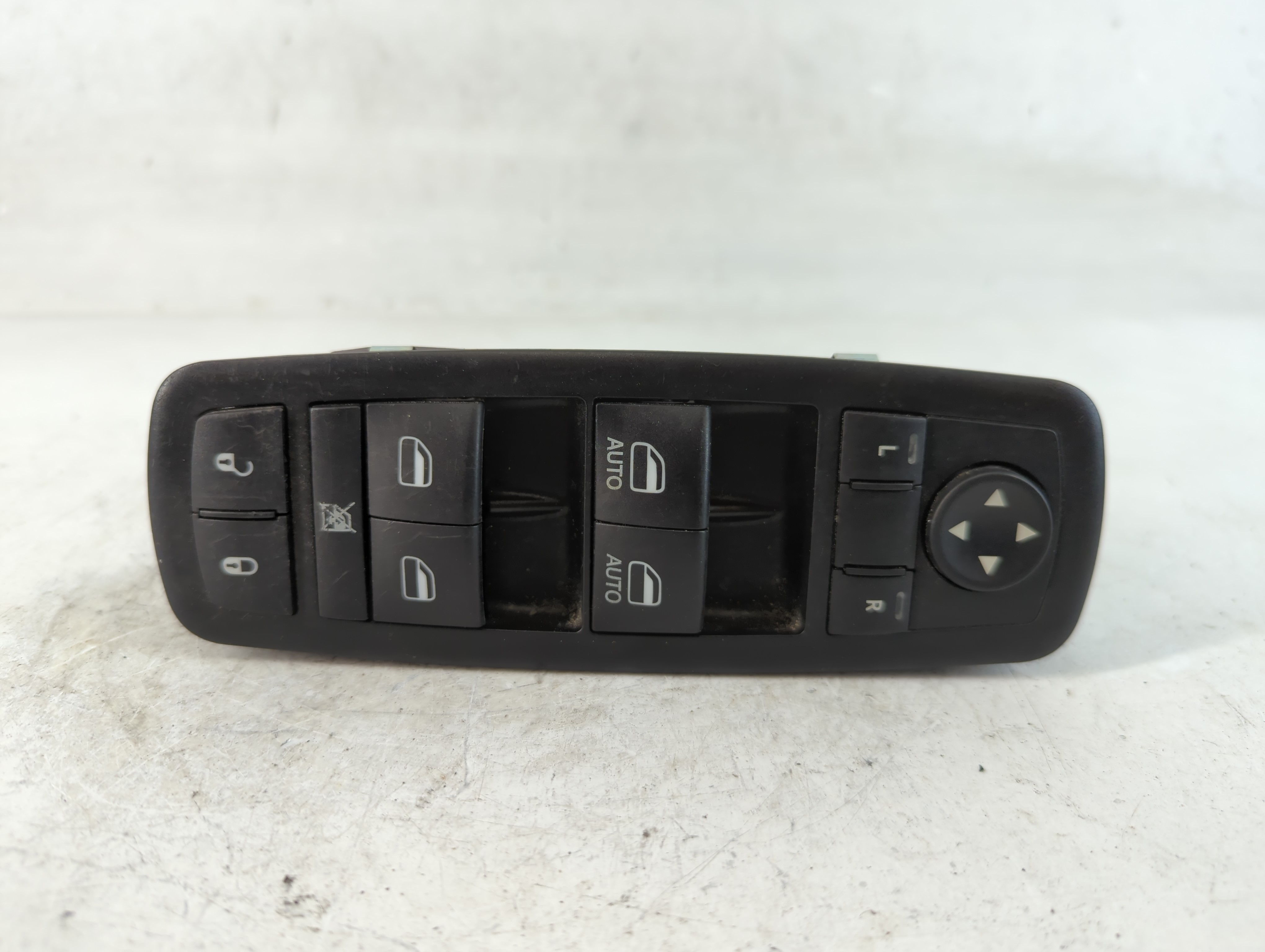 2015-2022 Jeep Cherokee Driver Left Door Master Power Window Switch 851253 - Oemusedautoparts1.com
