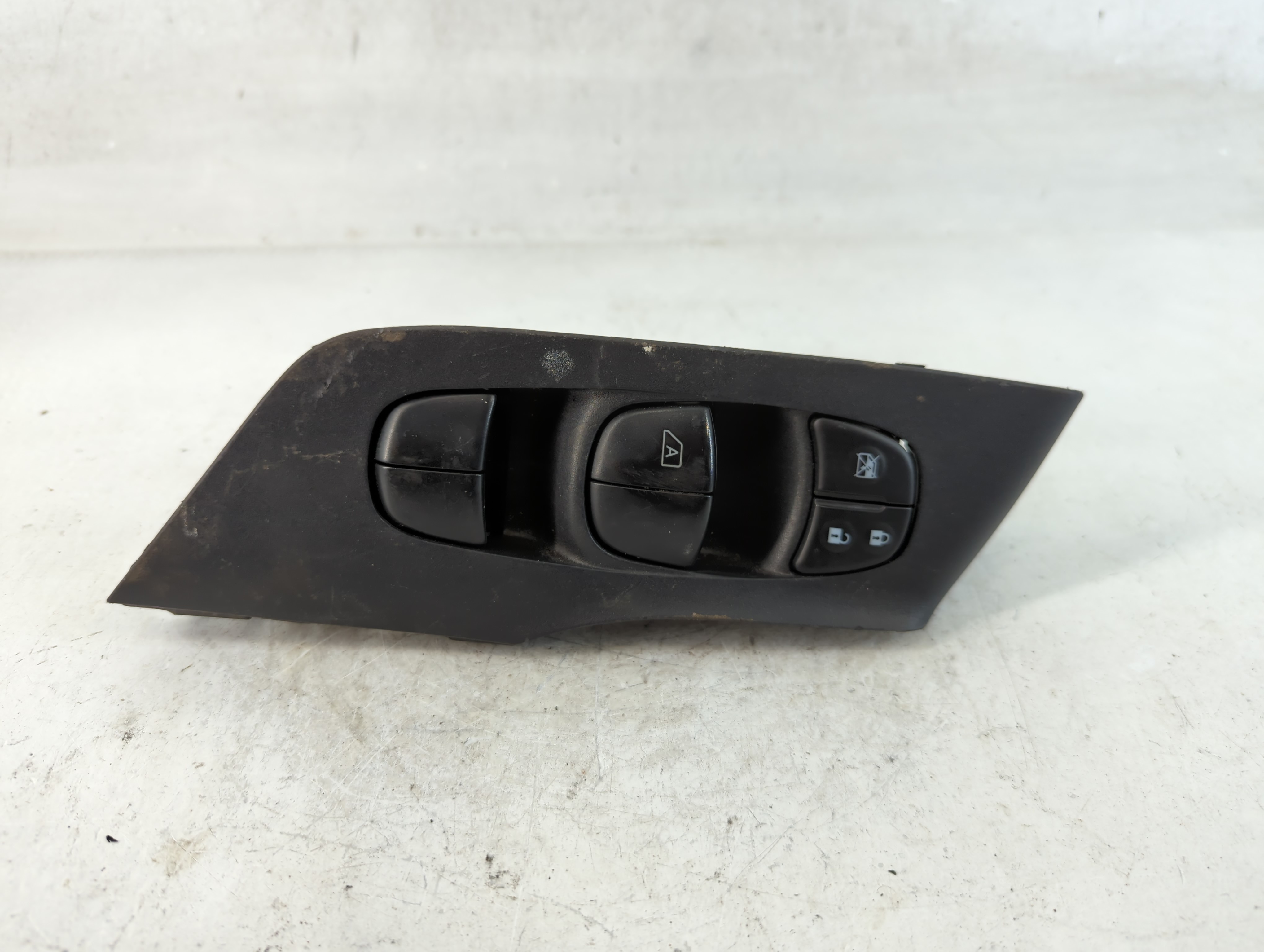 2013-2018 Nissan Altima Driver Left Door Master Power Window Switch 851260 - Oemusedautoparts1.com