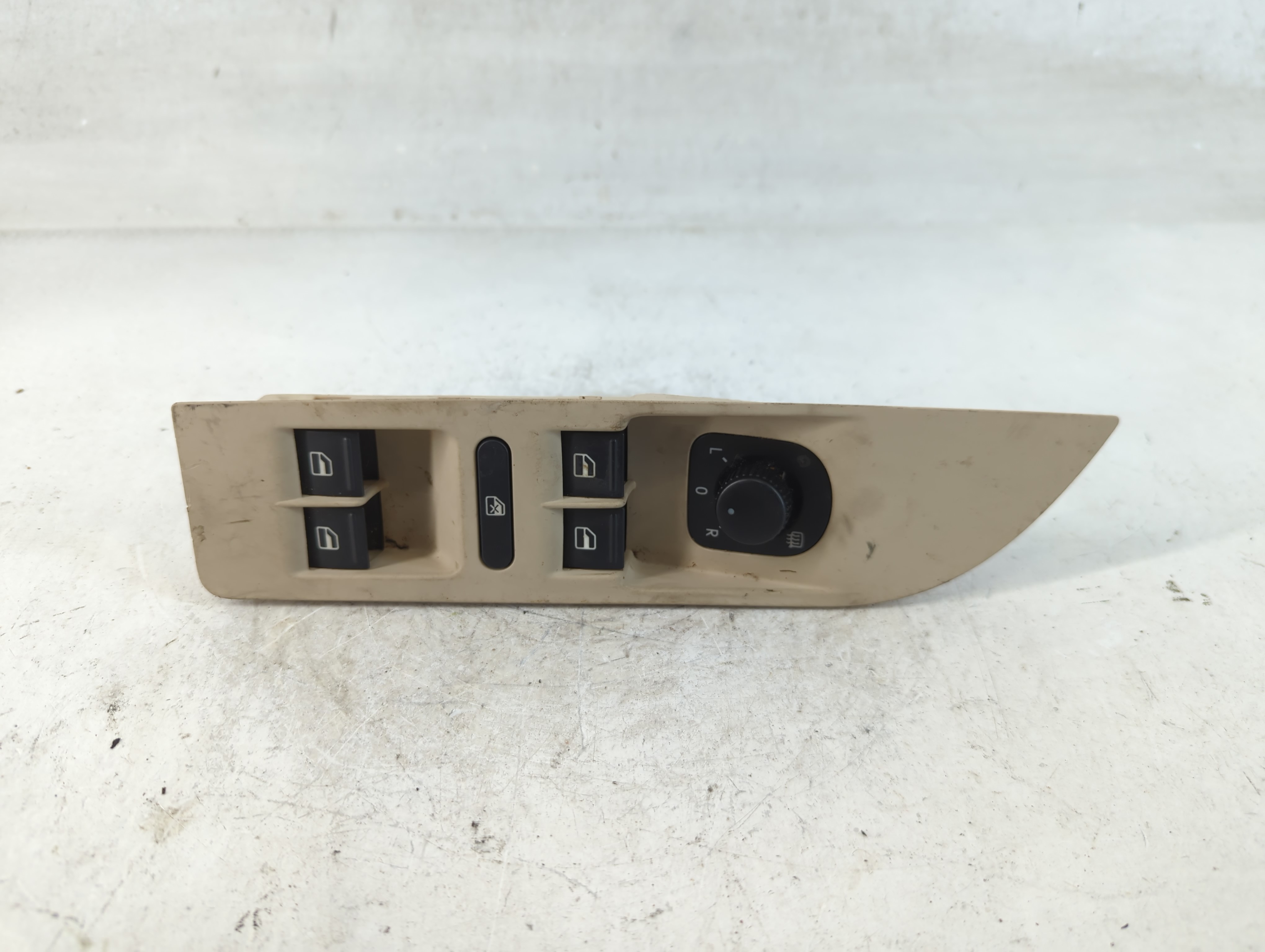 2009-2018 Volkswagen Tiguan Driver Left Door Master Power Window Switch 851265 - Oemusedautoparts1.com