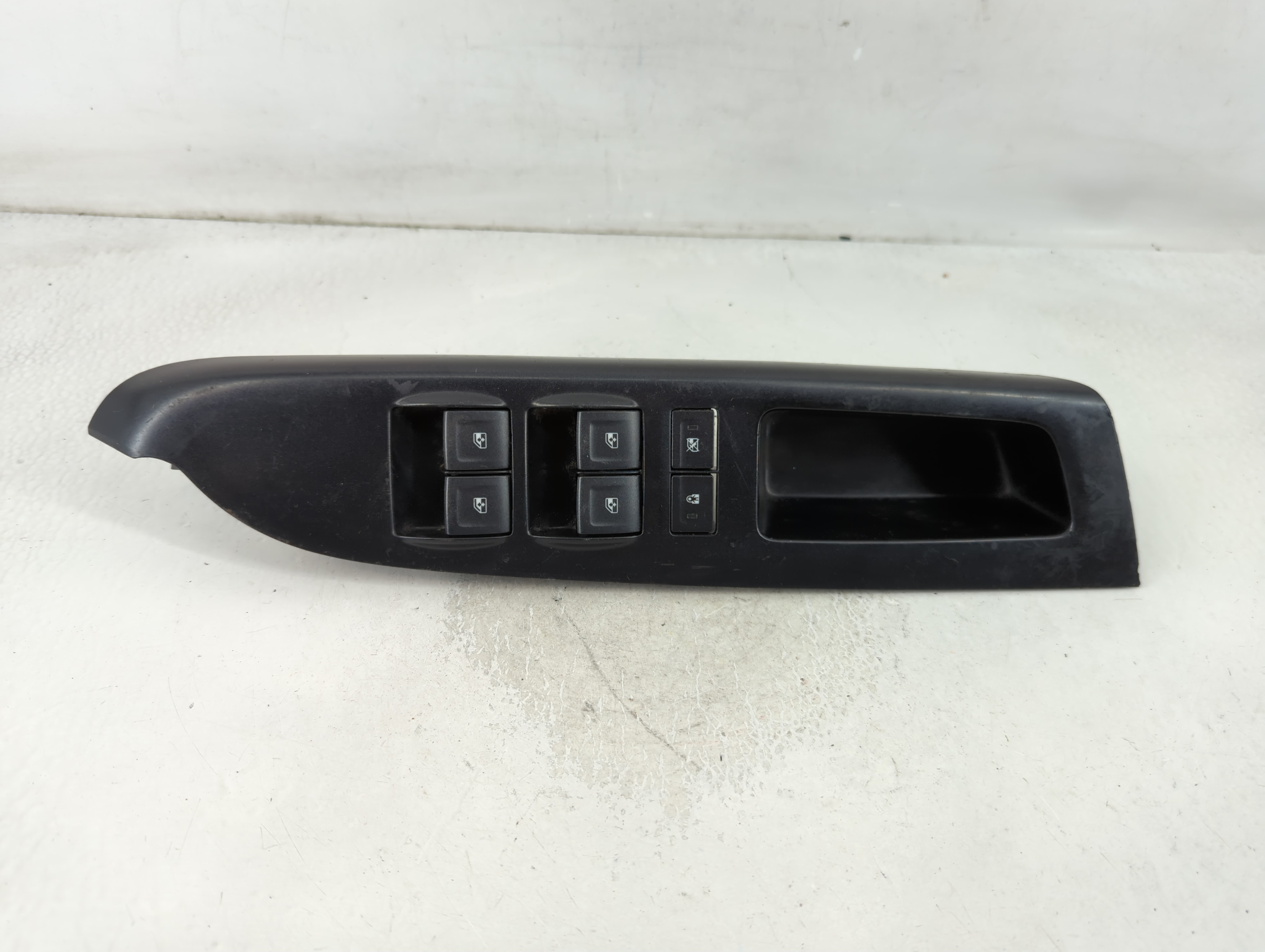 2014 Chevrolet Silverado 1500 Driver Left Door Master Power Window Switch 851286 - Oemusedautoparts1.com