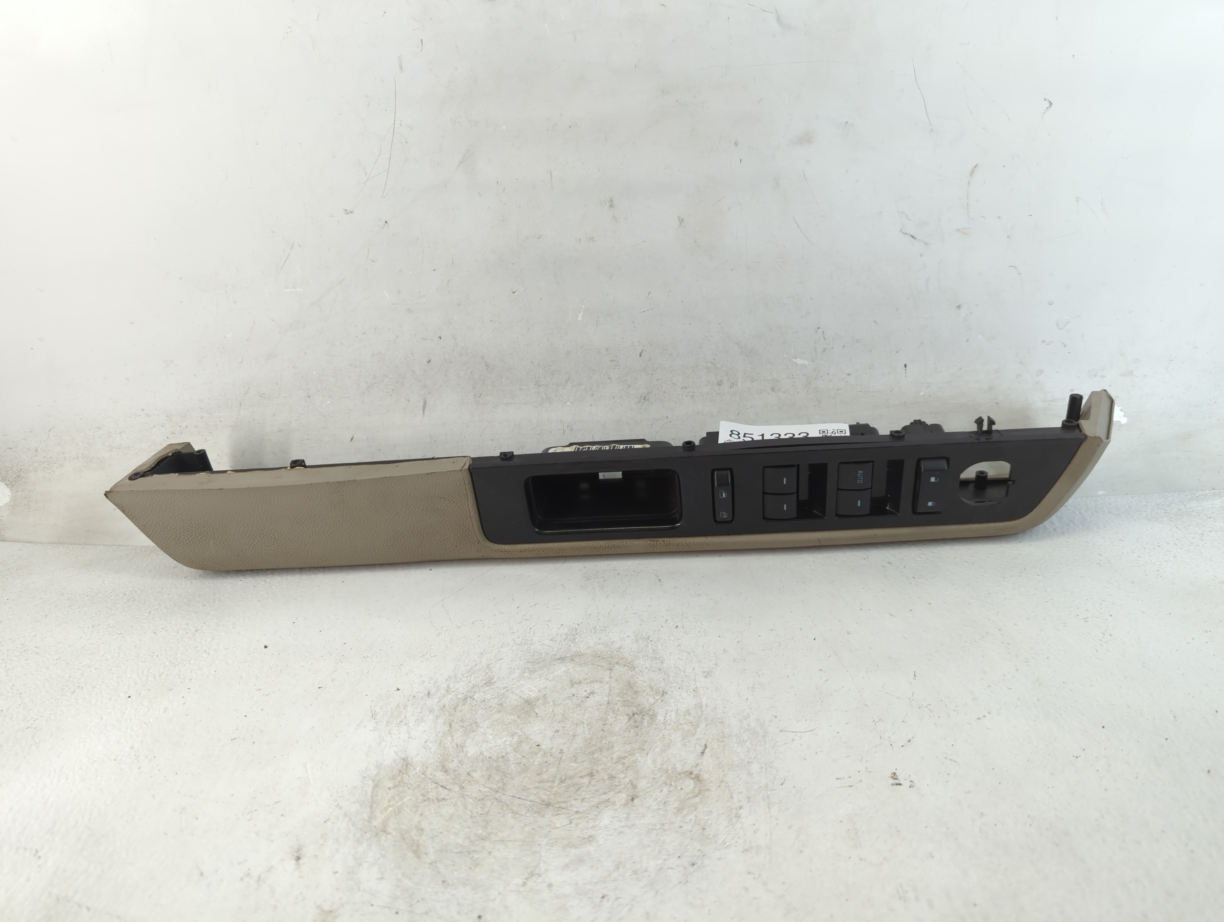 Picture of Ford Expedition Driver Left Door Master Power Window Switch 851333