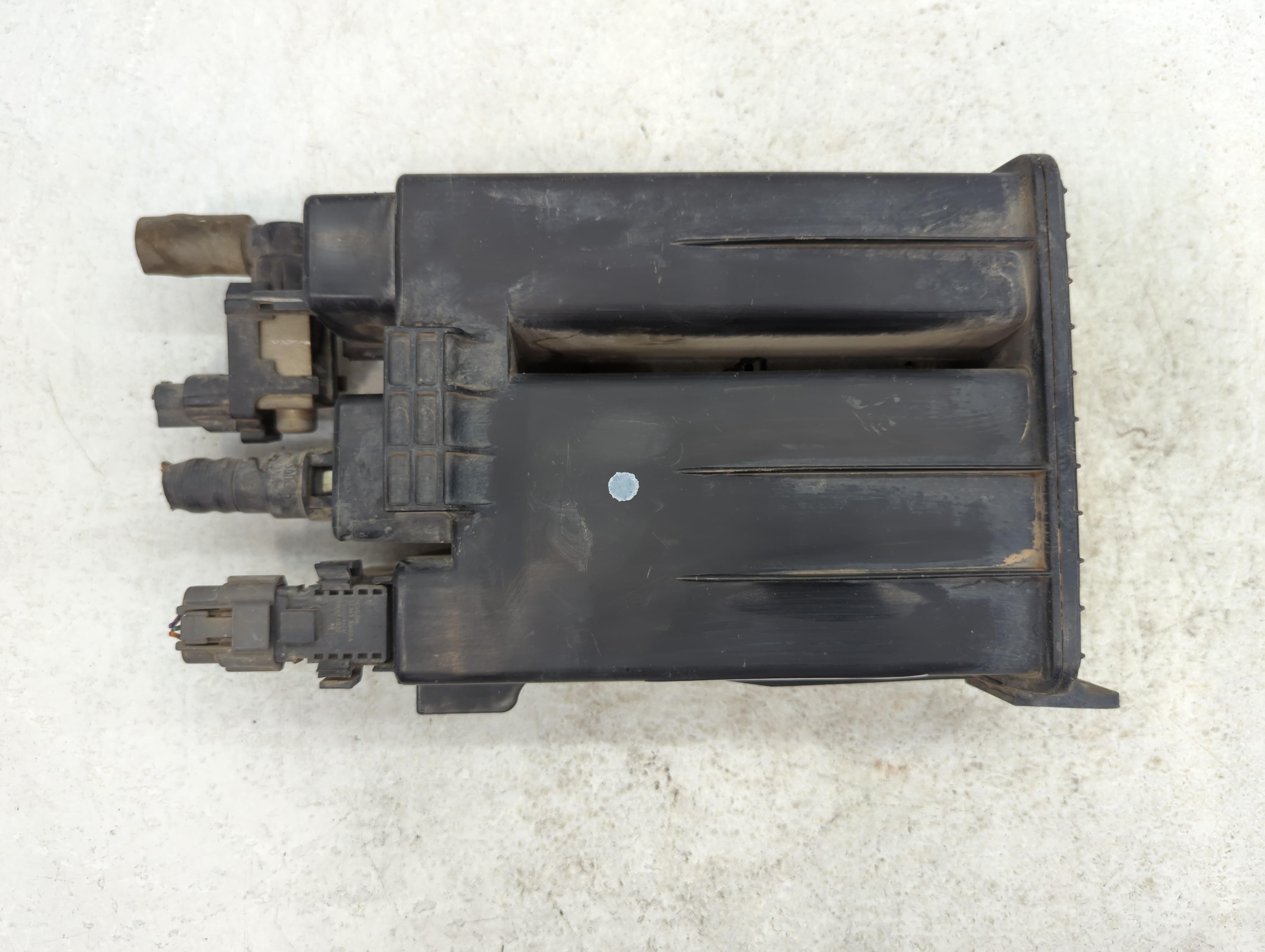 2013 Nissan Quest Fuel Vapor Charcoal Canister 851350 - Oemusedautoparts1.com