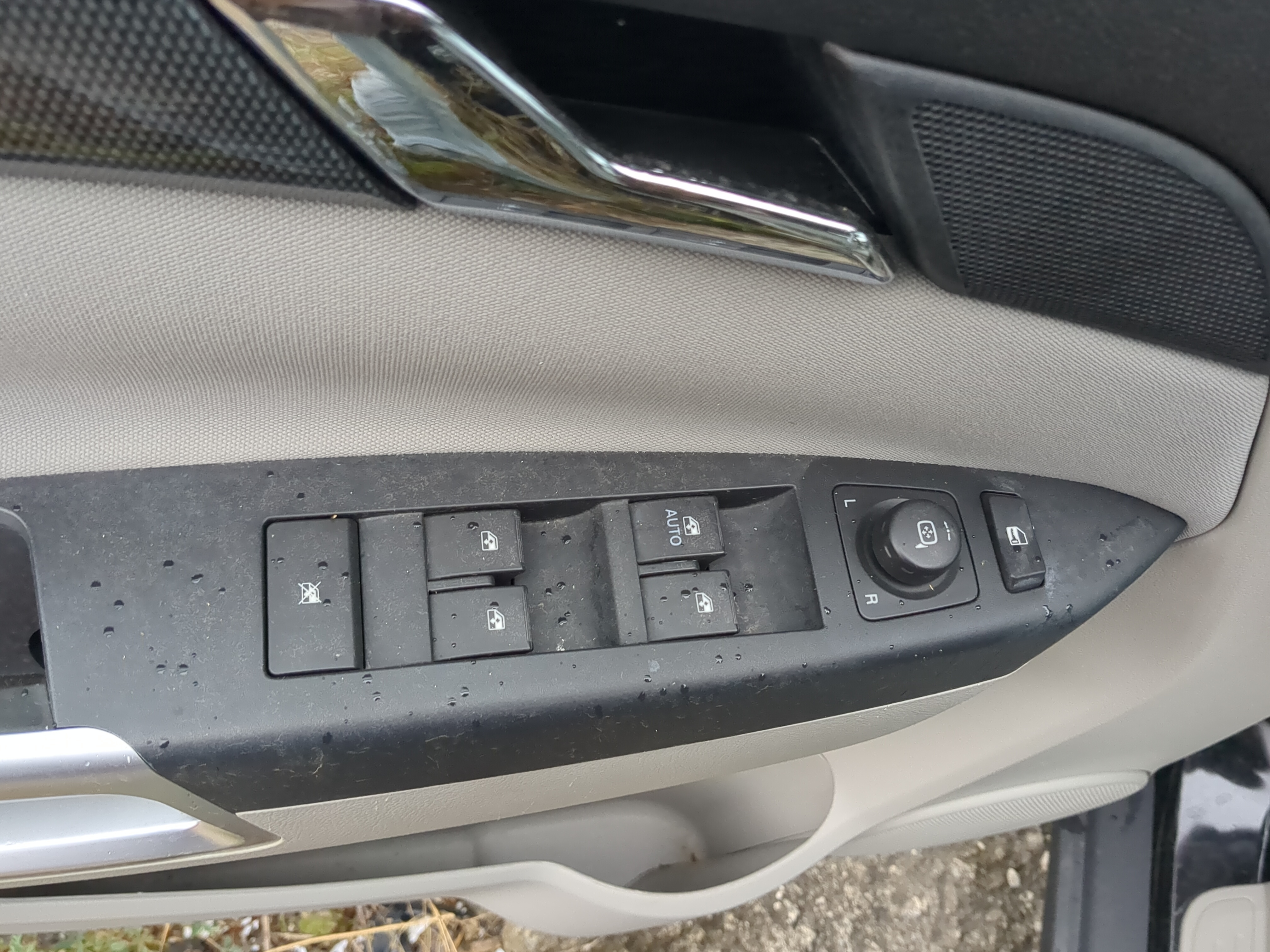 2008-2010 Saturn Vue Driver Left Door Master Power Window Switch 851390 - Oemusedautoparts1.com