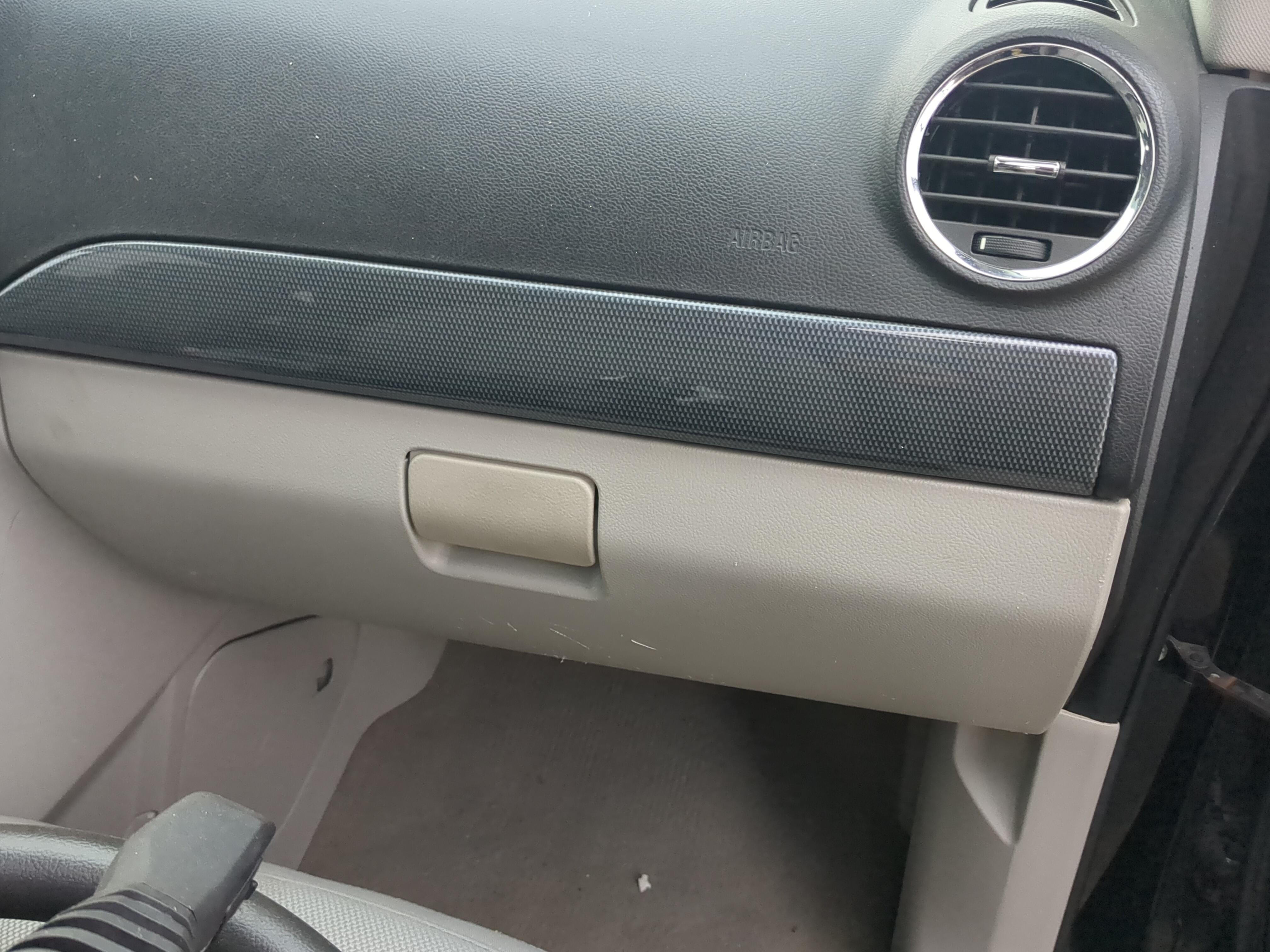 2009 Saturn Vue Passenger Glove Box Door Storage Compartment 851490 - Oemusedautoparts1.com