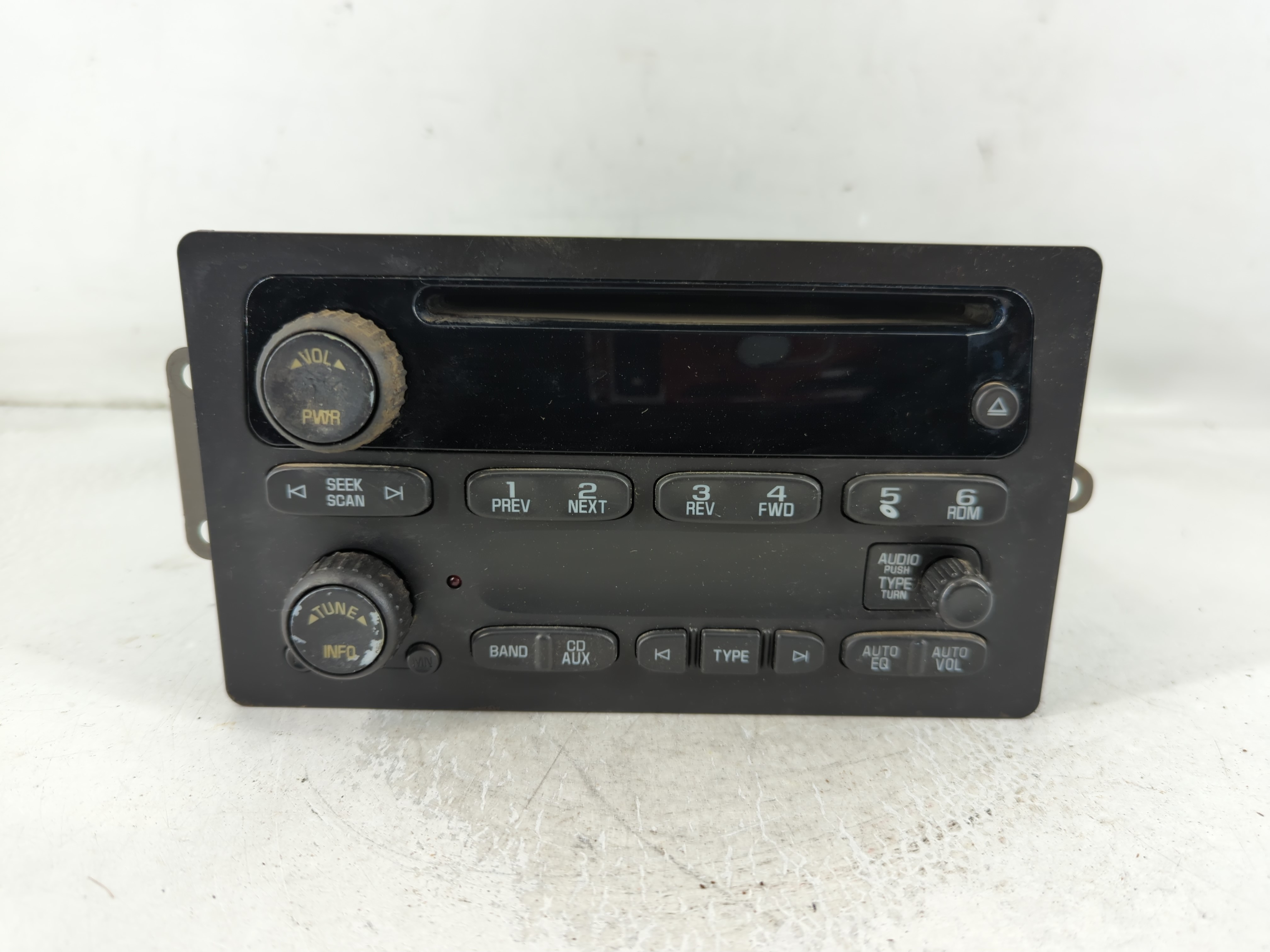 2005-2008 Isuzu Ascender Am Fm Cd Player Radio Receiver 851561 - Oemusedautoparts1.com