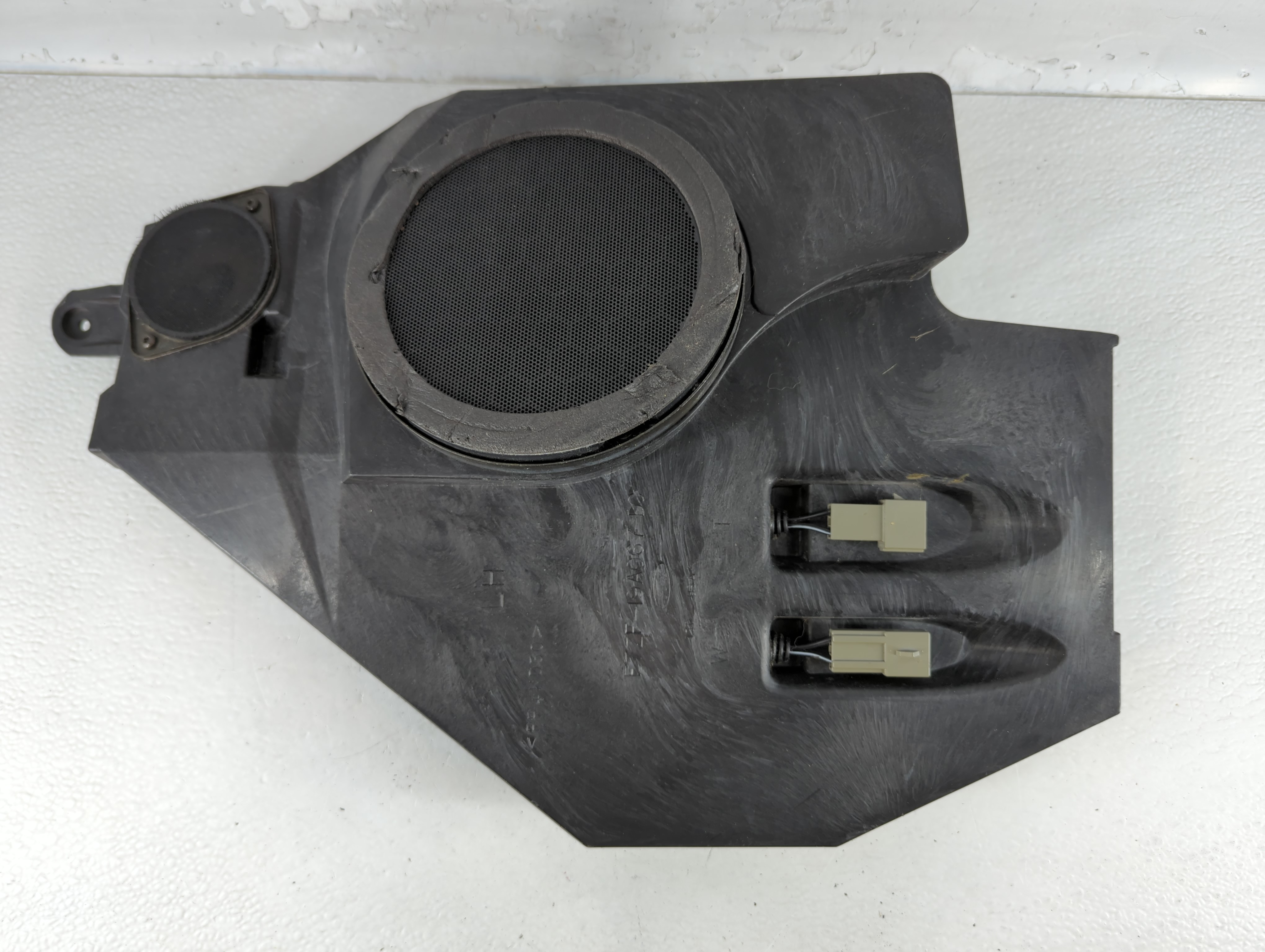 2003 Ford Mustang Speaker/subwoofer 851571 - Oemusedautoparts1.com