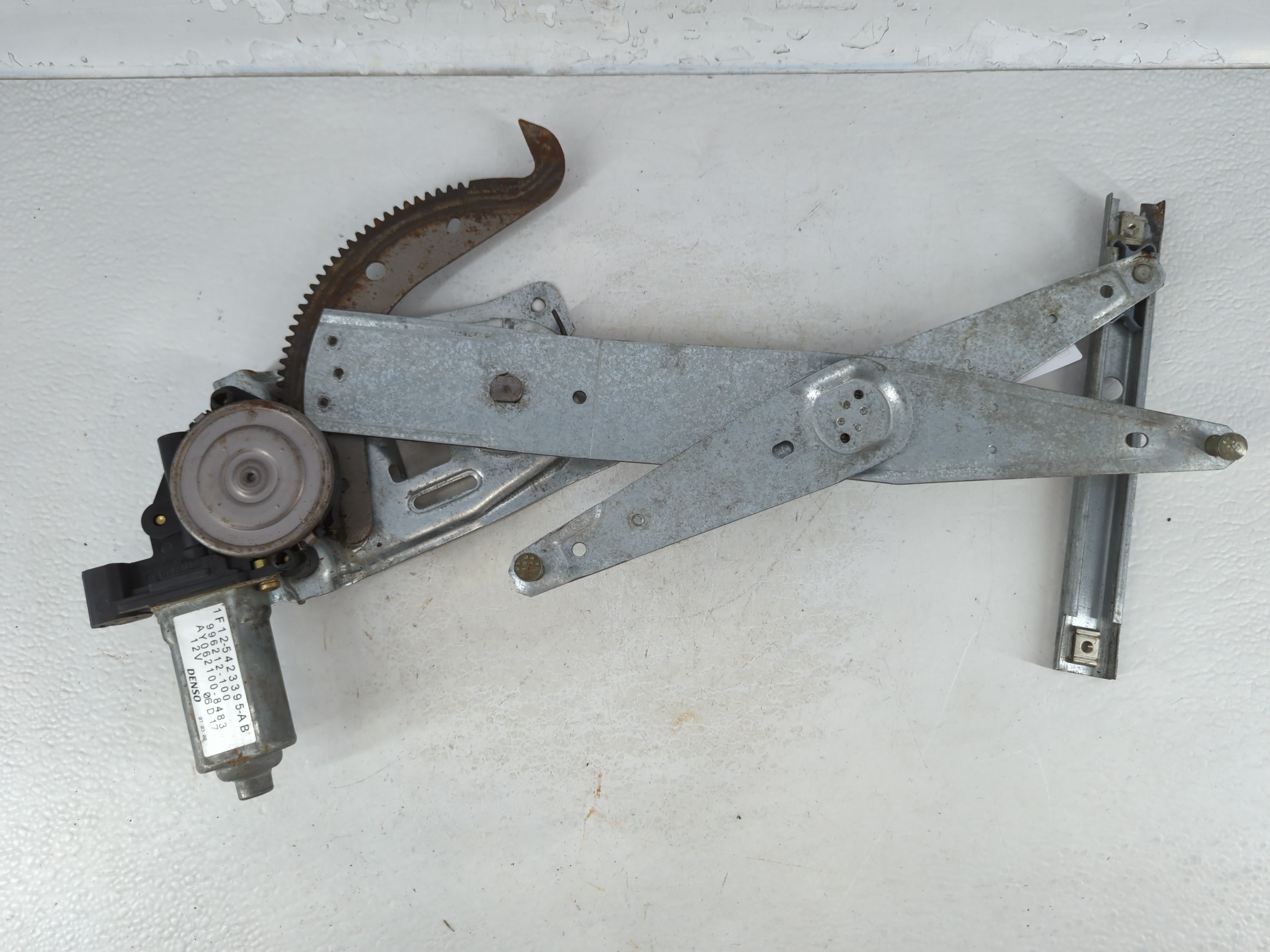 1996-2005 Mercury Sable Window Regulator Passenger Front 851597 - Oemusedautoparts1.com