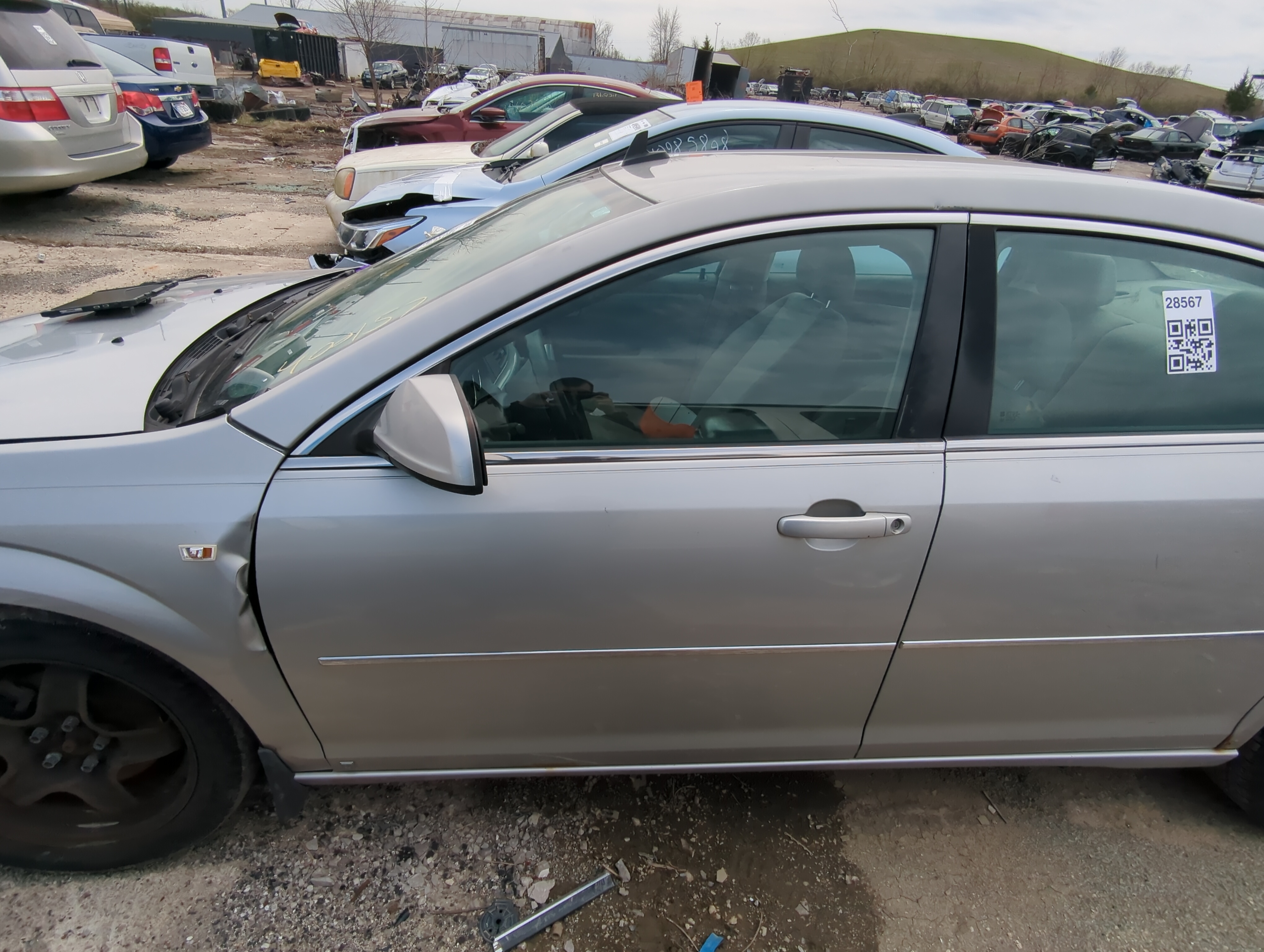 Picture of 2007-2009 Saturn Aura Driver Front Door Oem 851721