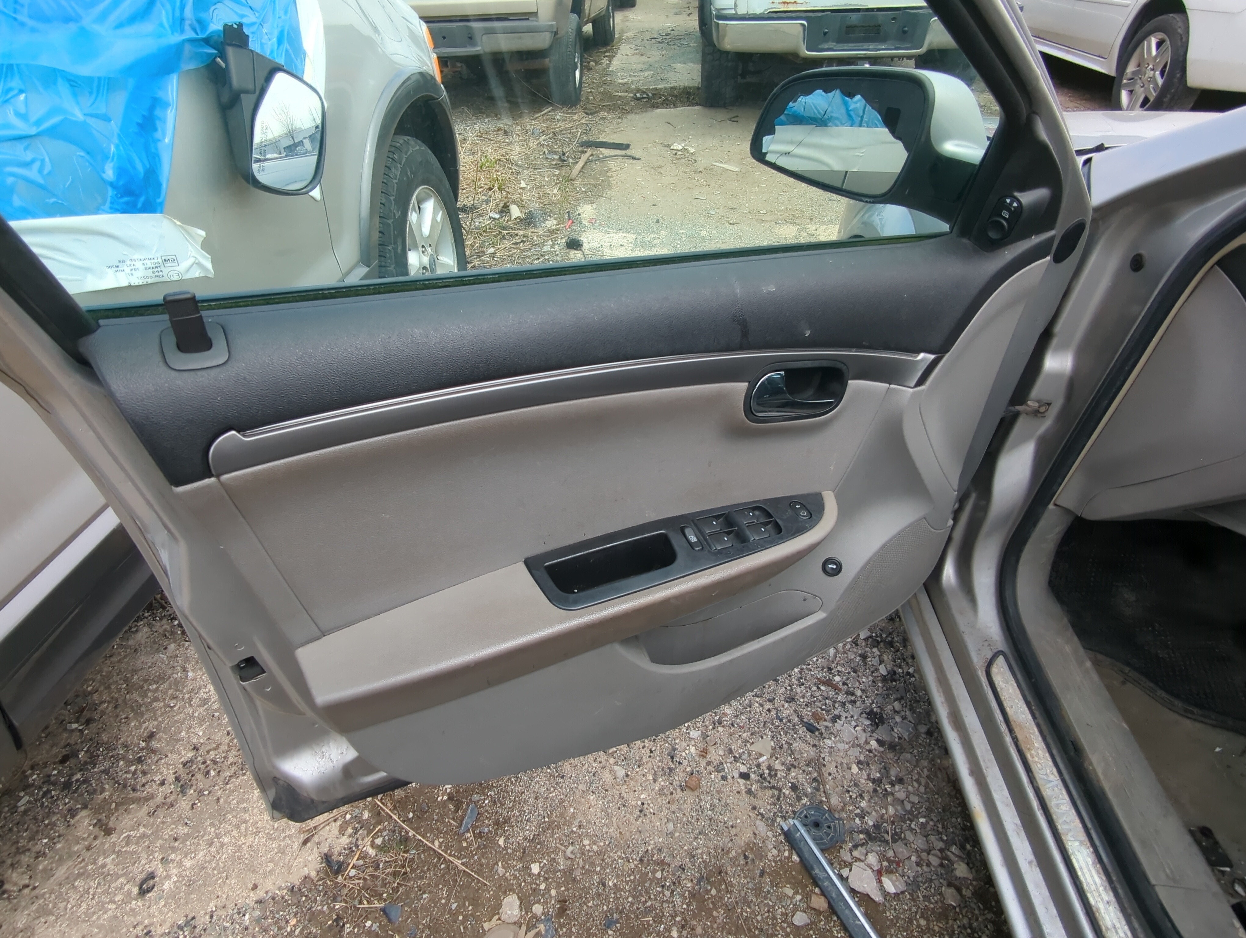 Picture of 2008 Saturn Aura Front Left Driver Interior Door Panel Trim 851805