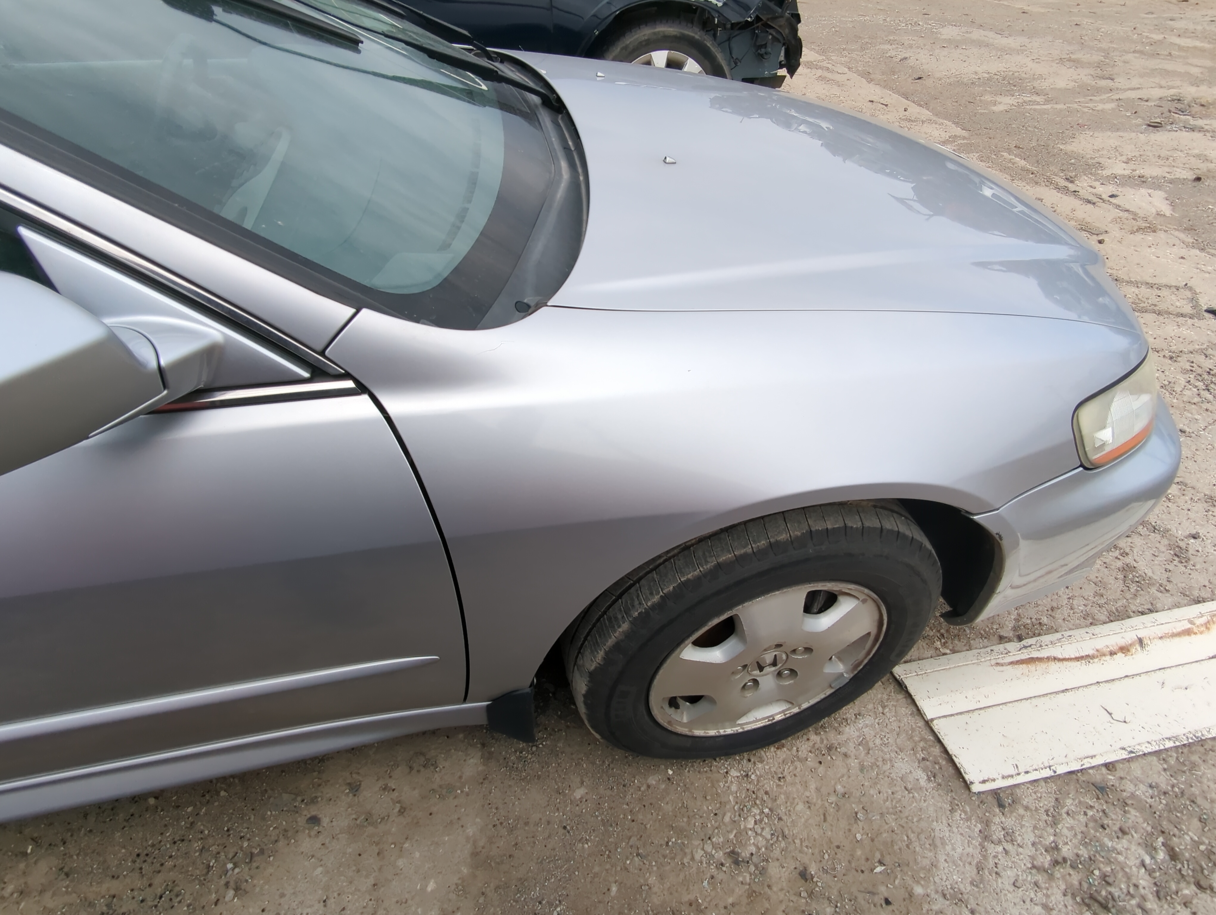 Picture of 1998-2002 Honda Accord Passenger Fender 852033