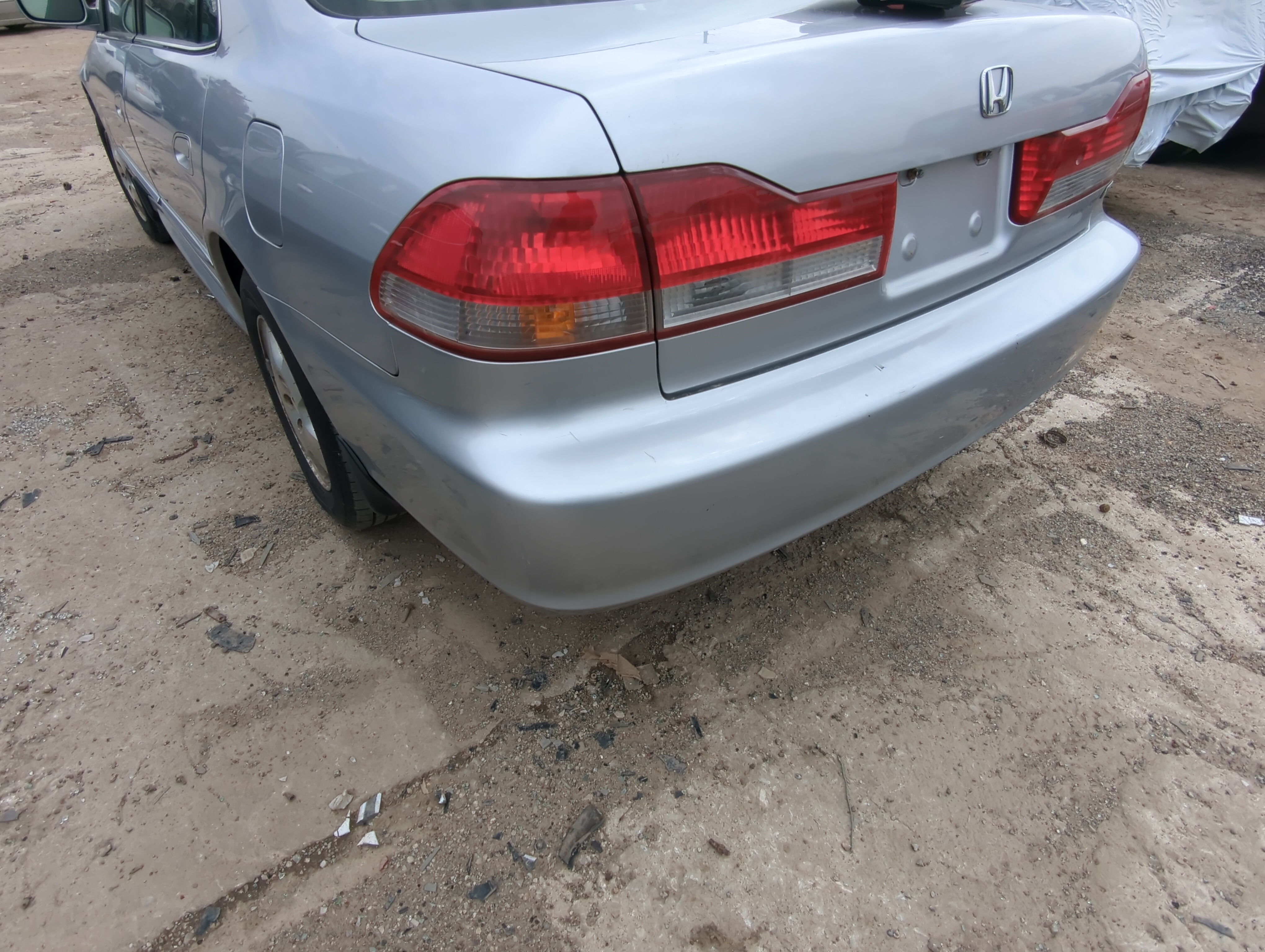 Picture of 1998-2002 Honda Accord Rear Bumper Assembly Oem 852055