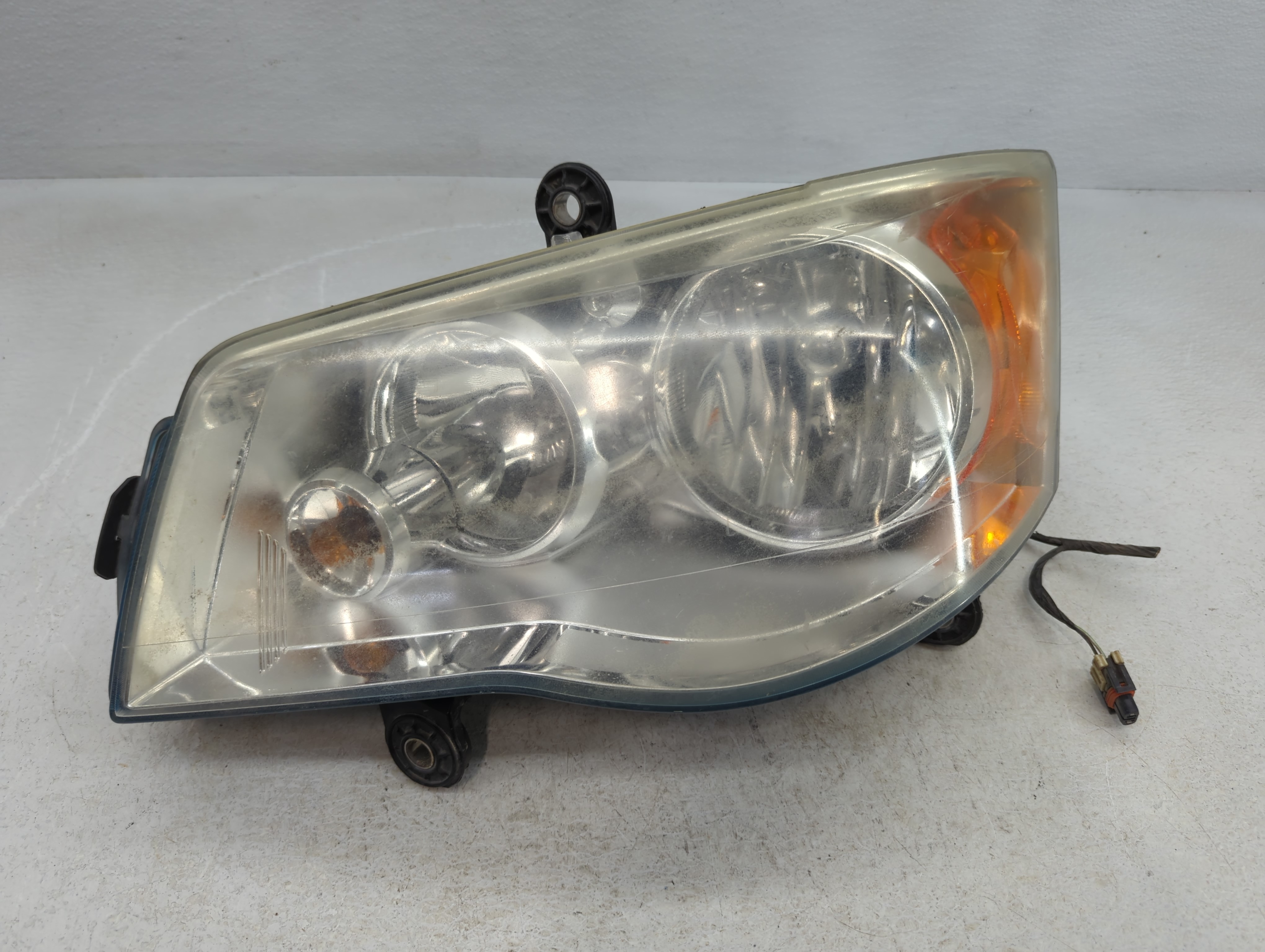 Dodge Caravan Driver Left Oem Head Light Headlight Lamp 852262 - Oemusedautoparts1.com
