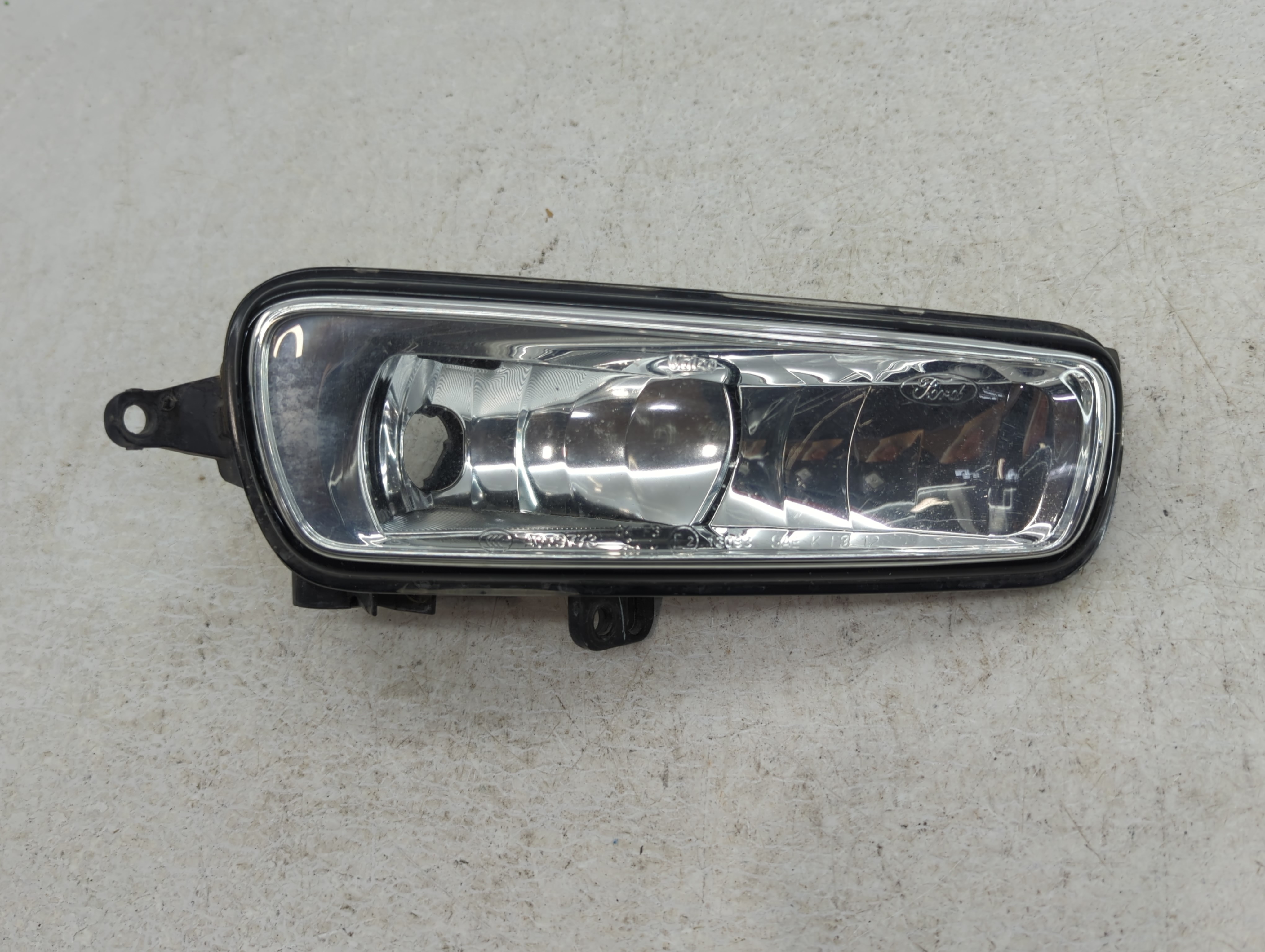 2015-2018 Ford Focus Passenger Right Oem Head Light Headlight Lamp 852265 - Oemusedautoparts1.com