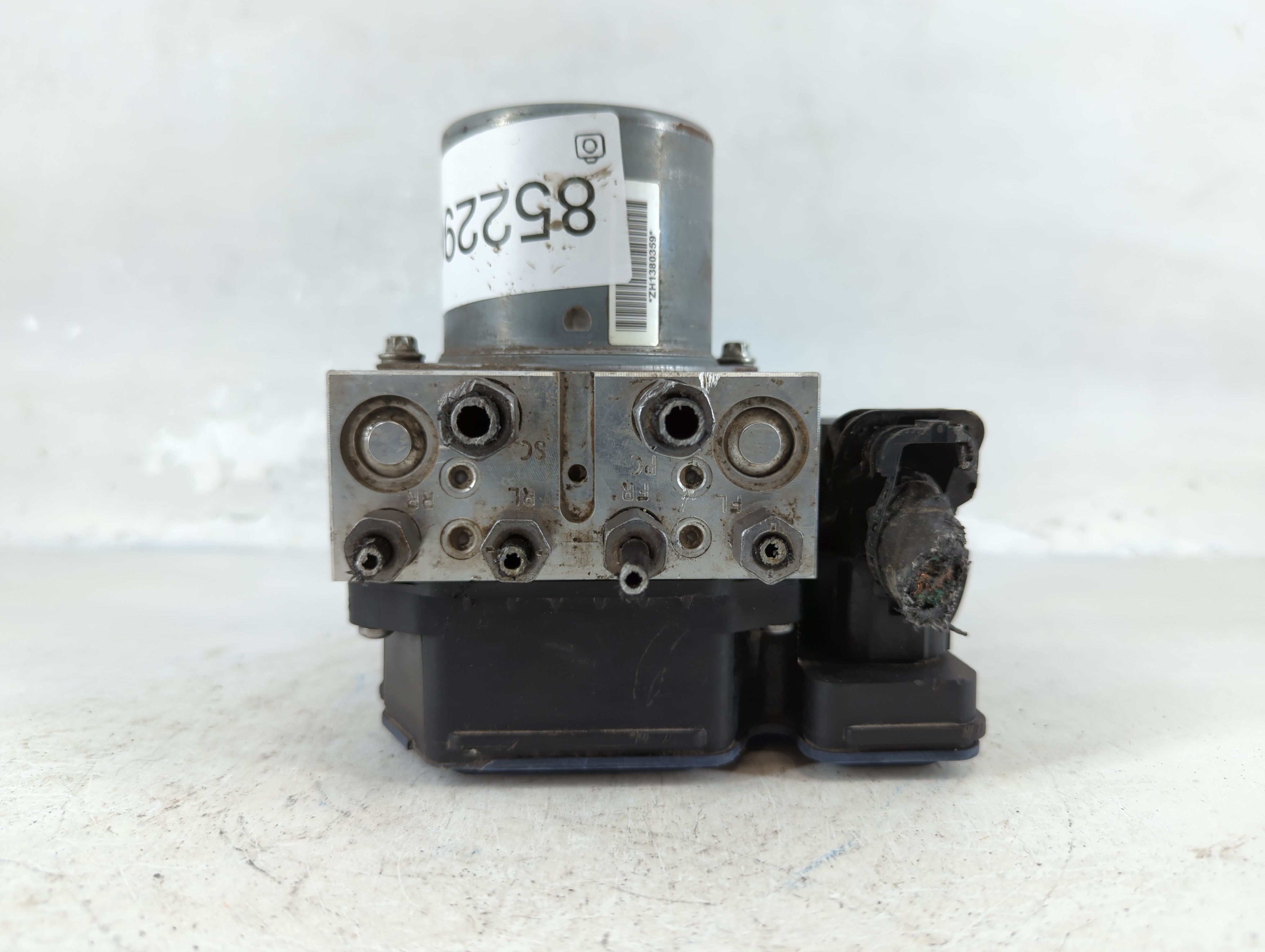 2013 Dodge Durango Abs Pump Control Module 852296 - Oemusedautoparts1.com