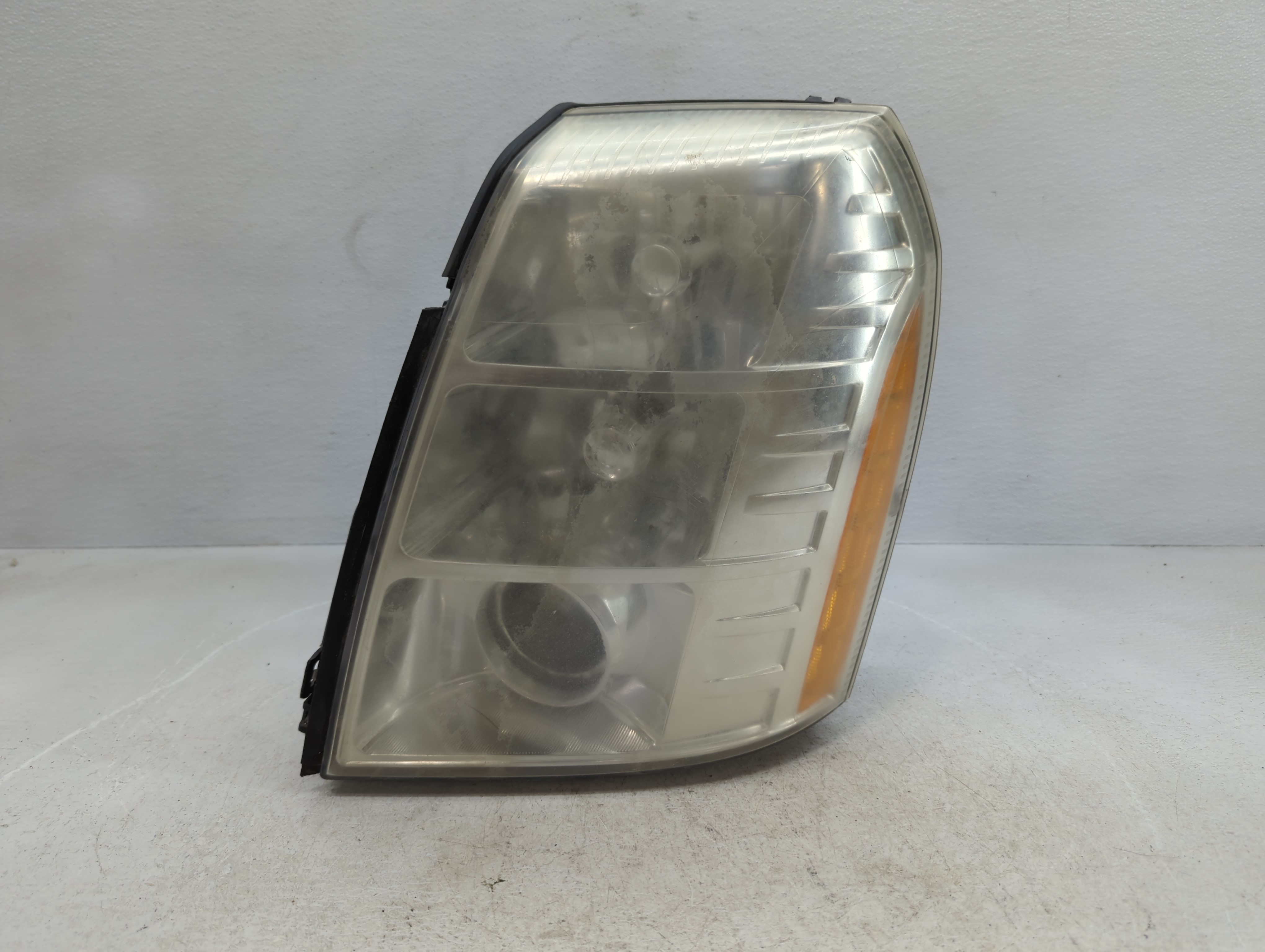 2009-2014 Cadillac Escalade Passenger Right Oem Head Light Headlight Lamp 852300 - Oemusedautoparts1.com