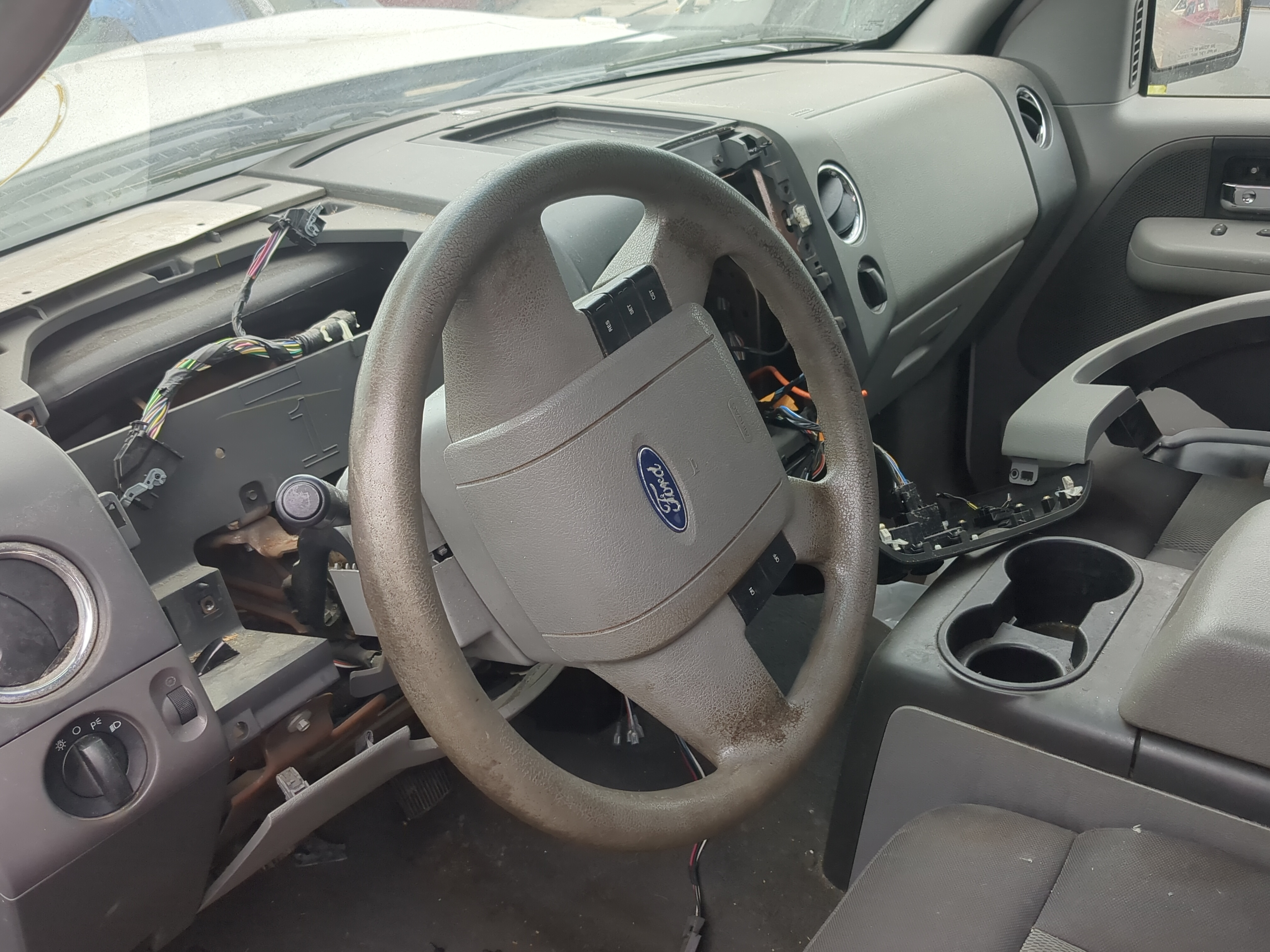 Ford Ford F150 Pickup Air Bag Driver Left Steering Wheel Mounted 852341 - Oemusedautoparts1.com