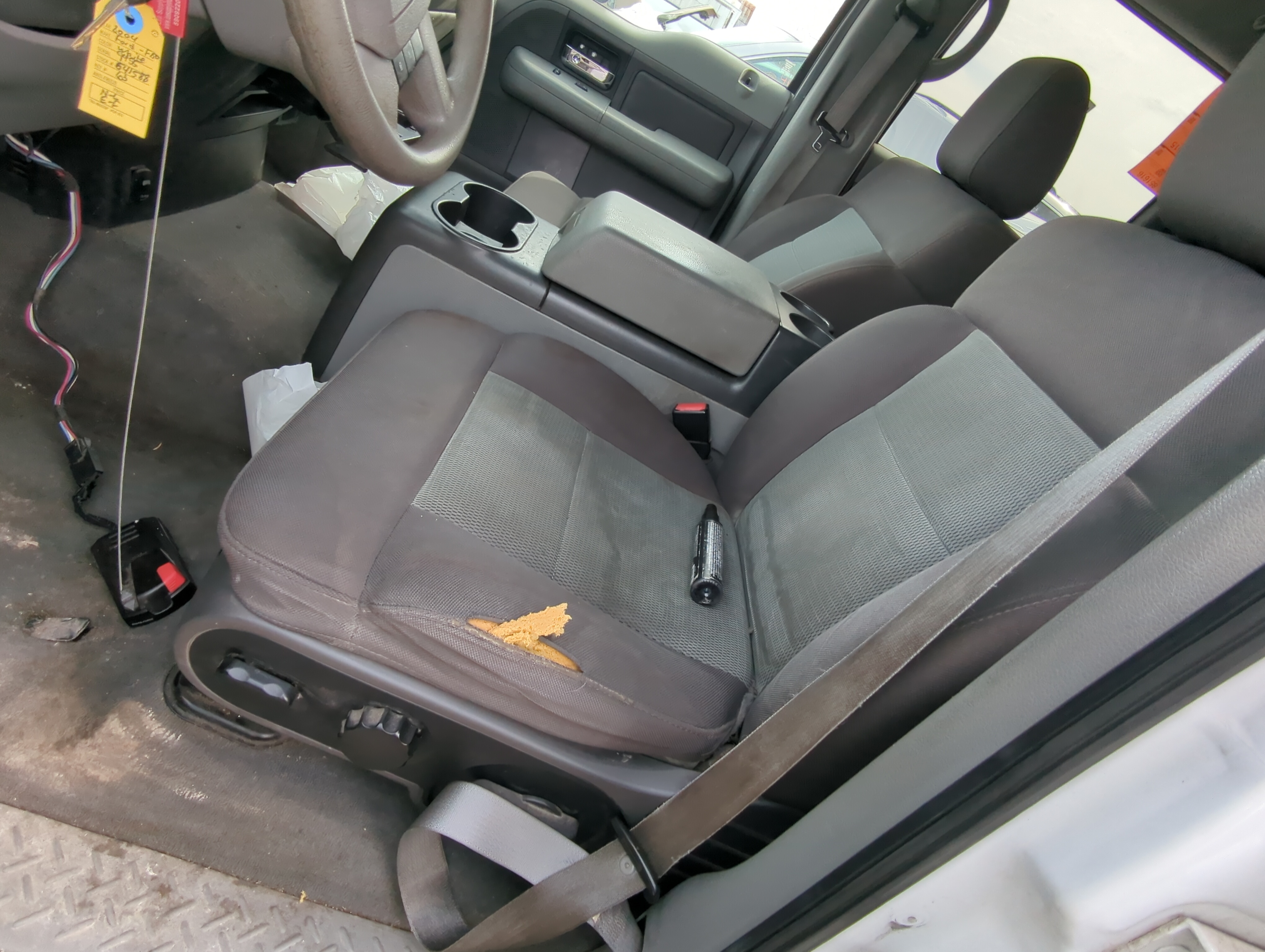 Ford Ford F150 Pickup Driver Front Seat Oem 852424 - Oemusedautoparts1.com