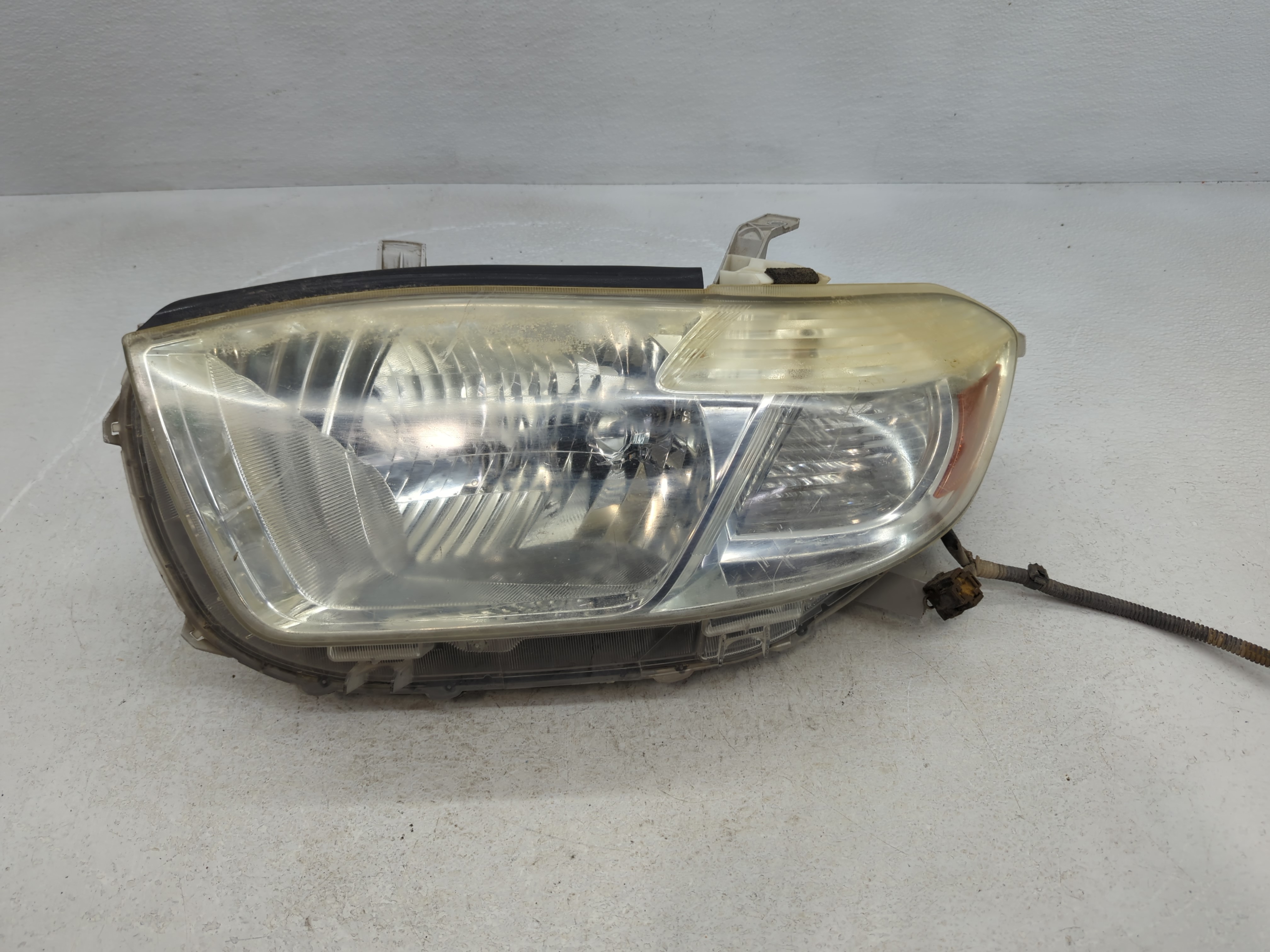 2008-2010 Toyota Highlander Driver Left Oem Head Light Headlight Lamp 852442 - Oemusedautoparts1.com