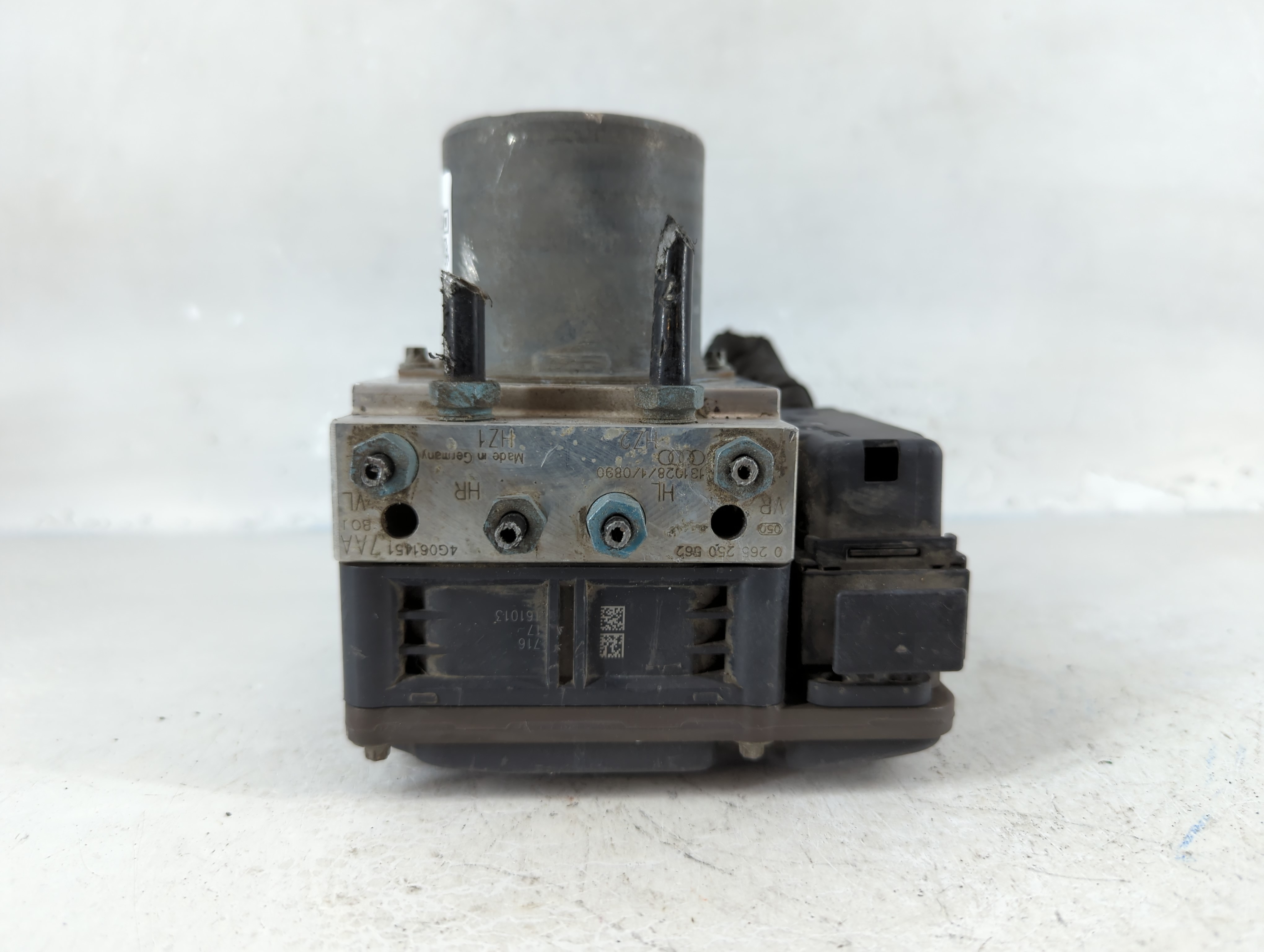 2014-2015 Audi A6 Abs Pump Control Module 852477 - Oemusedautoparts1.com