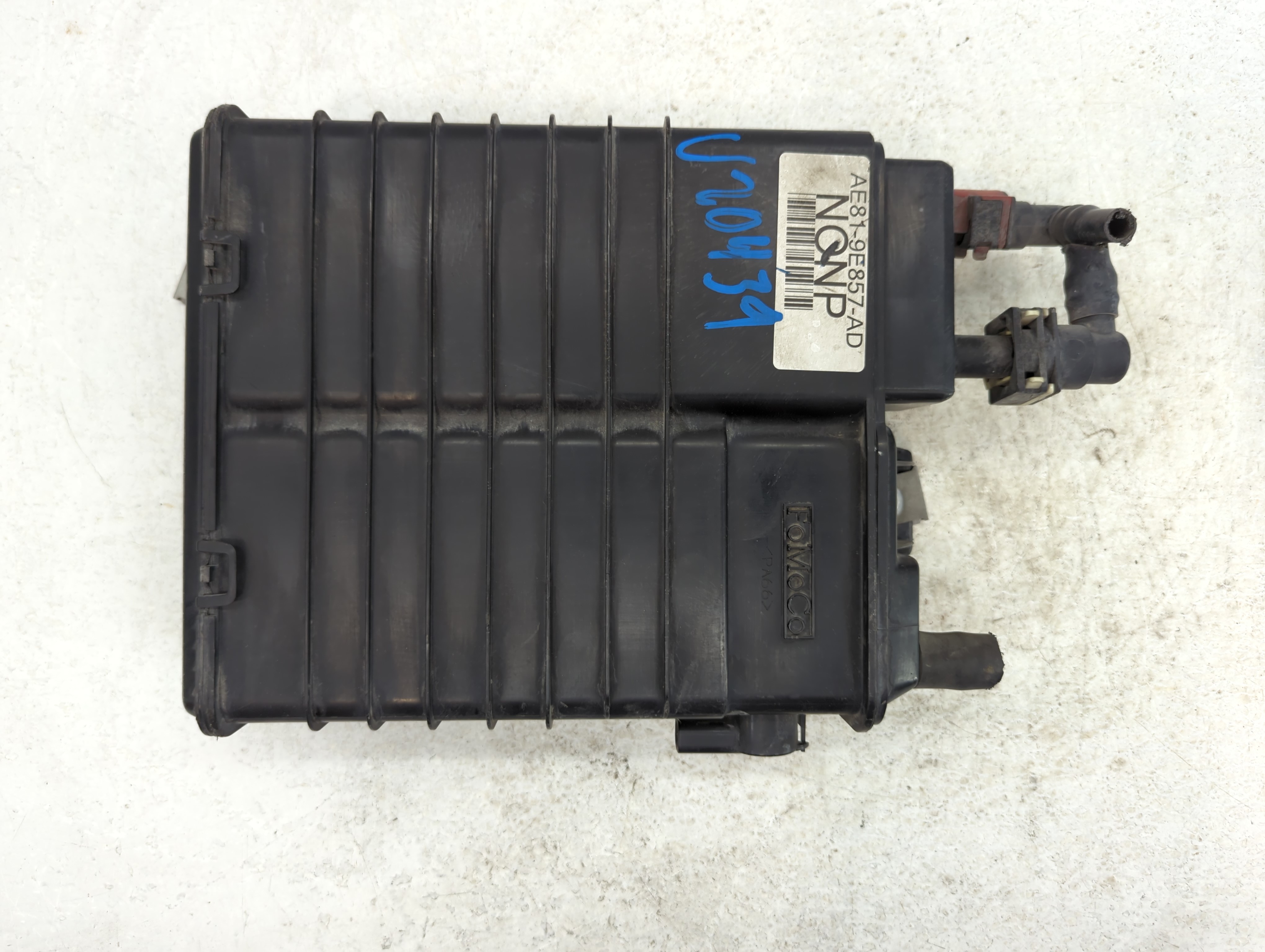 2013 Ford Fiesta Fuel Vapor Charcoal Canister 852805 - Oemusedautoparts1.com