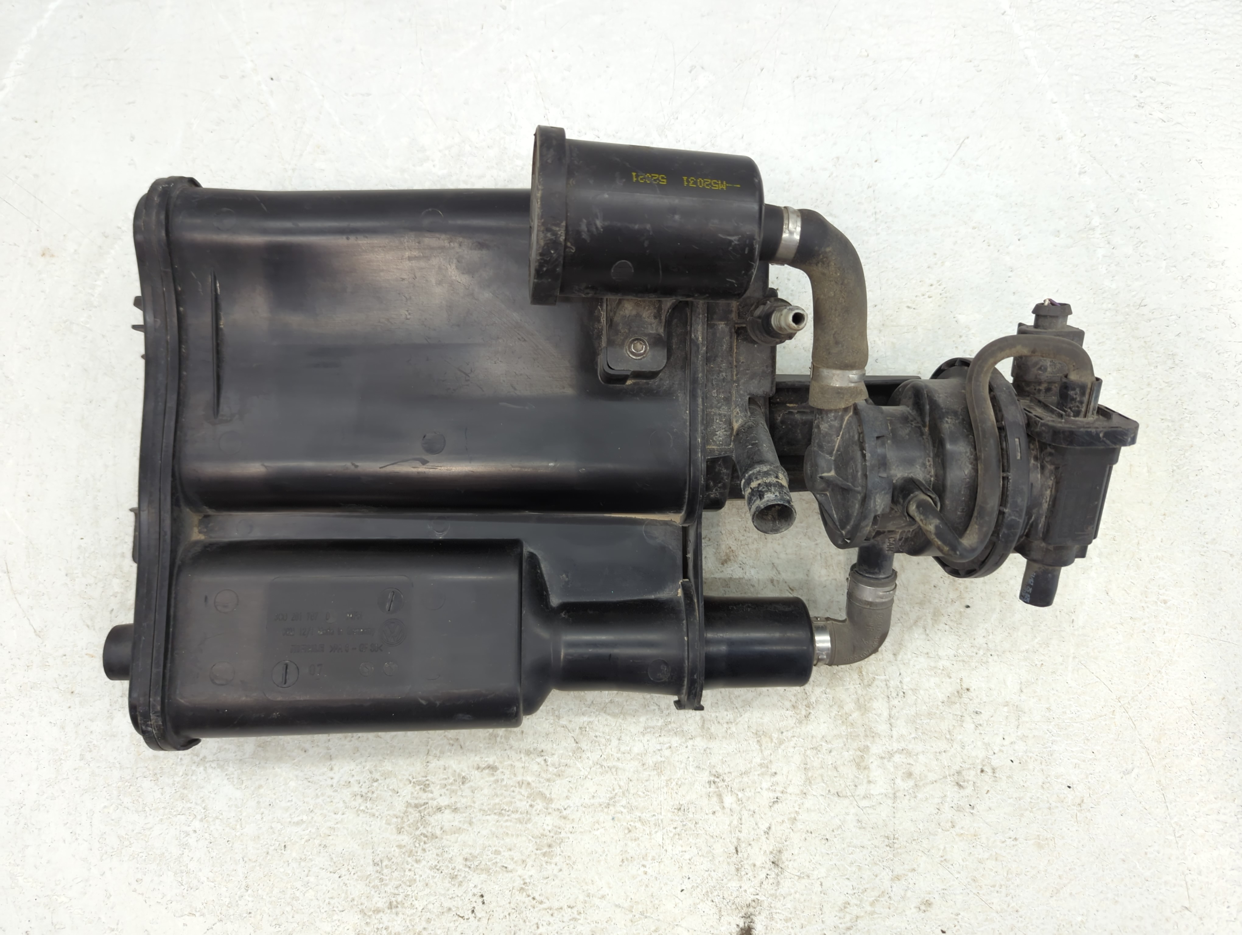 Picture of 2016 Audi Q3 Fuel Vapor Charcoal Canister 852808