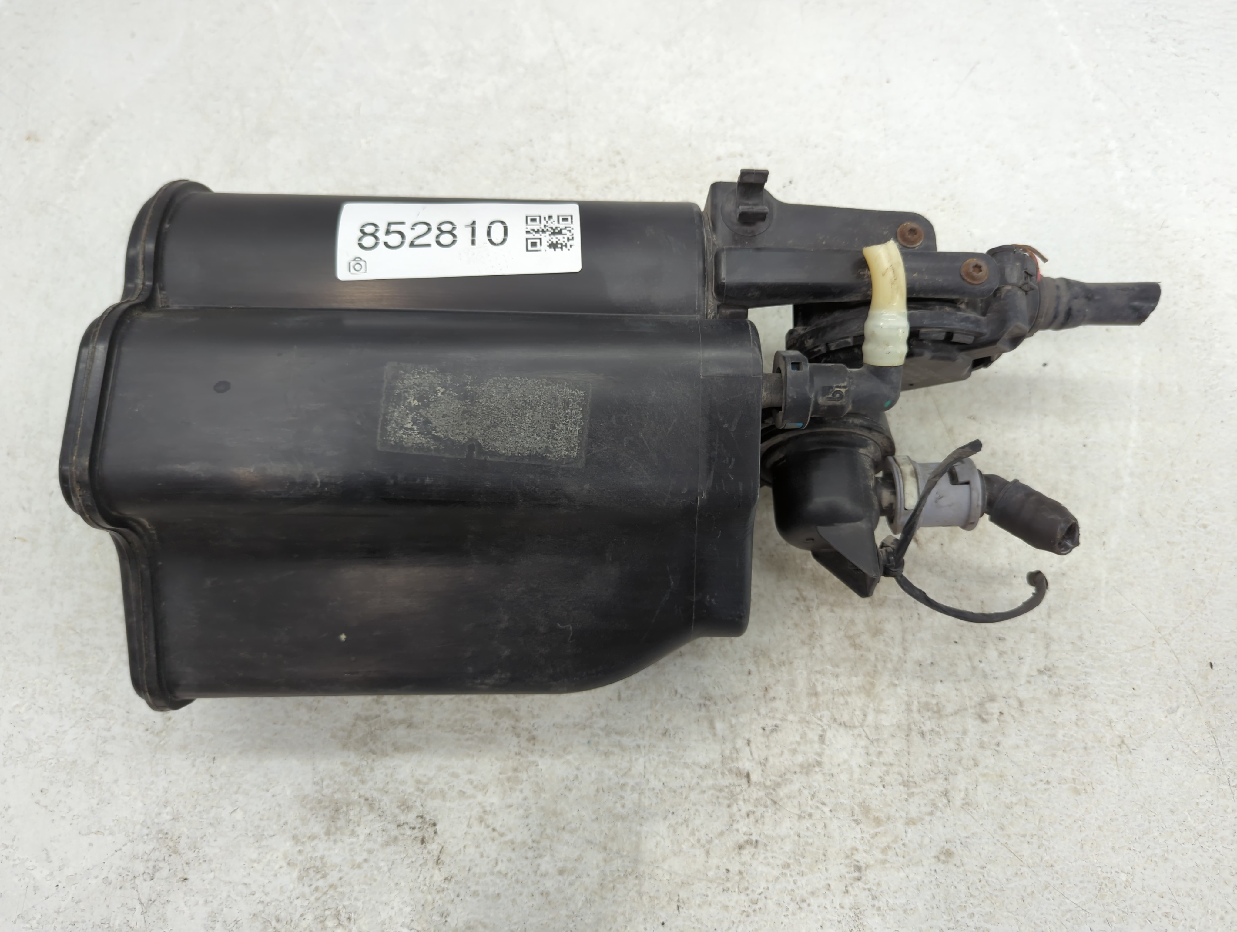 2013 Bmw 328i Fuel Vapor Charcoal Canister 852810 - Oemusedautoparts1.com