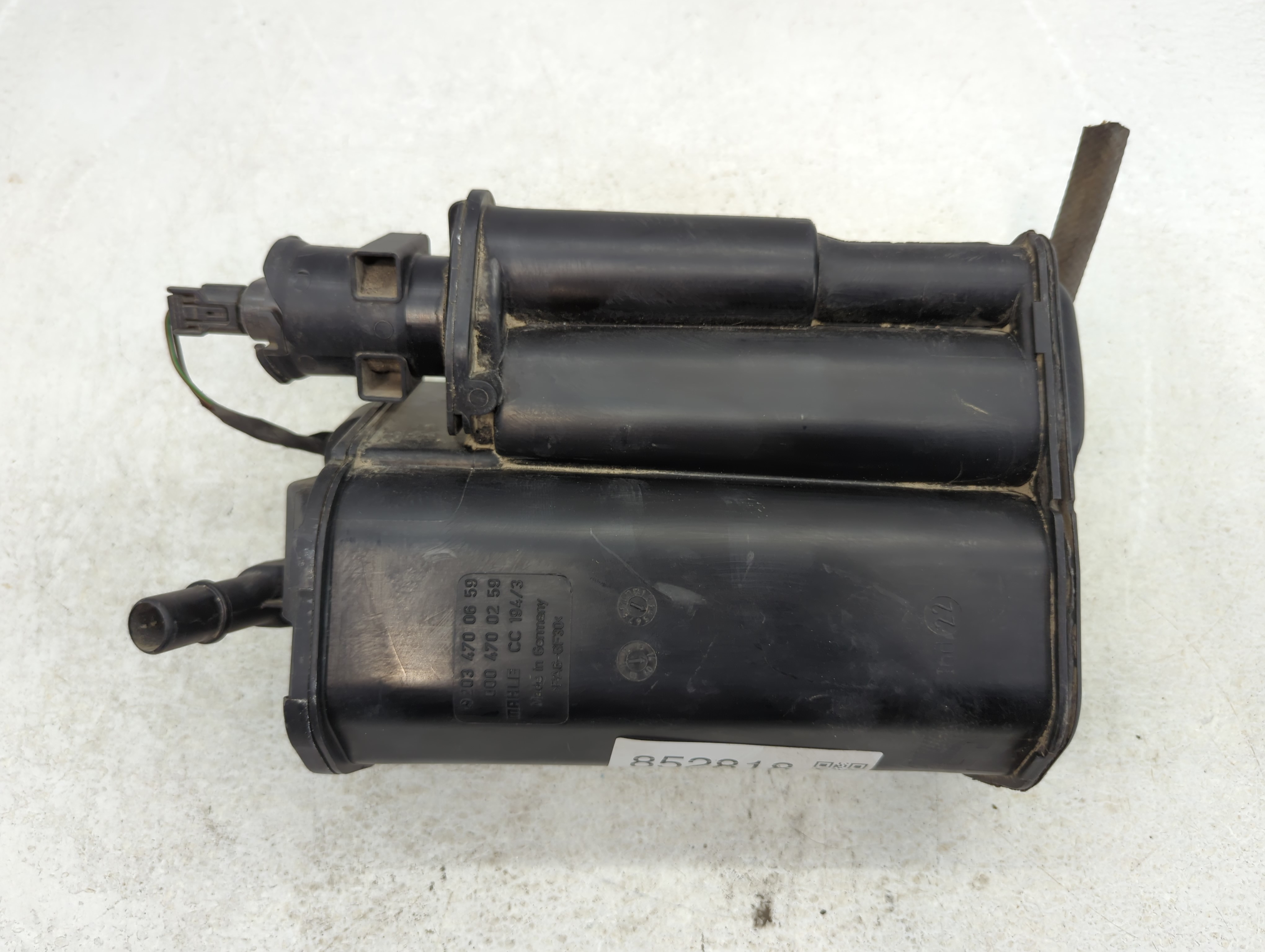 2014 Mercedes-benz C300 Fuel Vapor Charcoal Canister 852818 - Oemusedautoparts1.com
