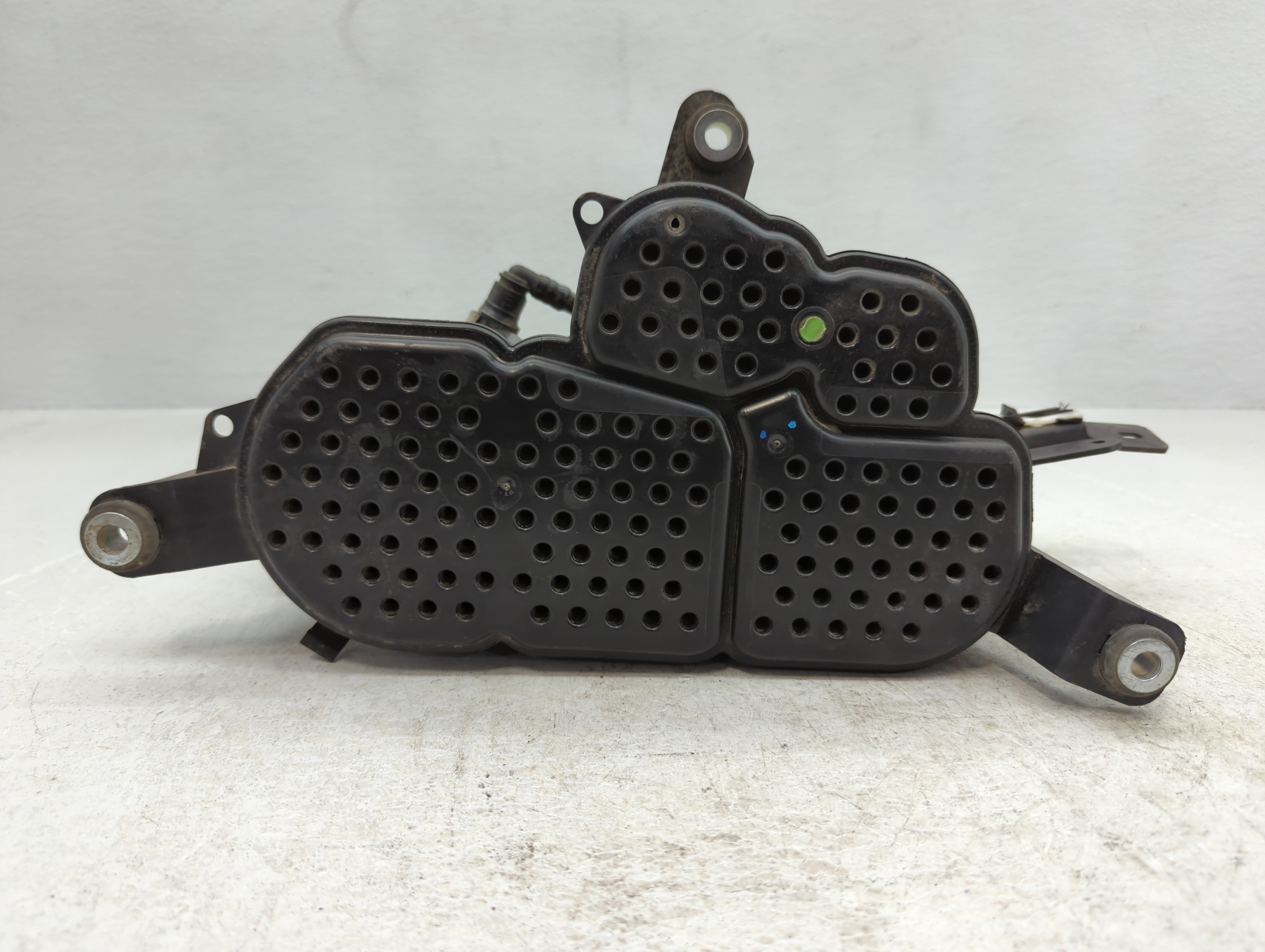 2014 Audi A6 Fuel Vapor Charcoal Canister 852823 - Oemusedautoparts1.com