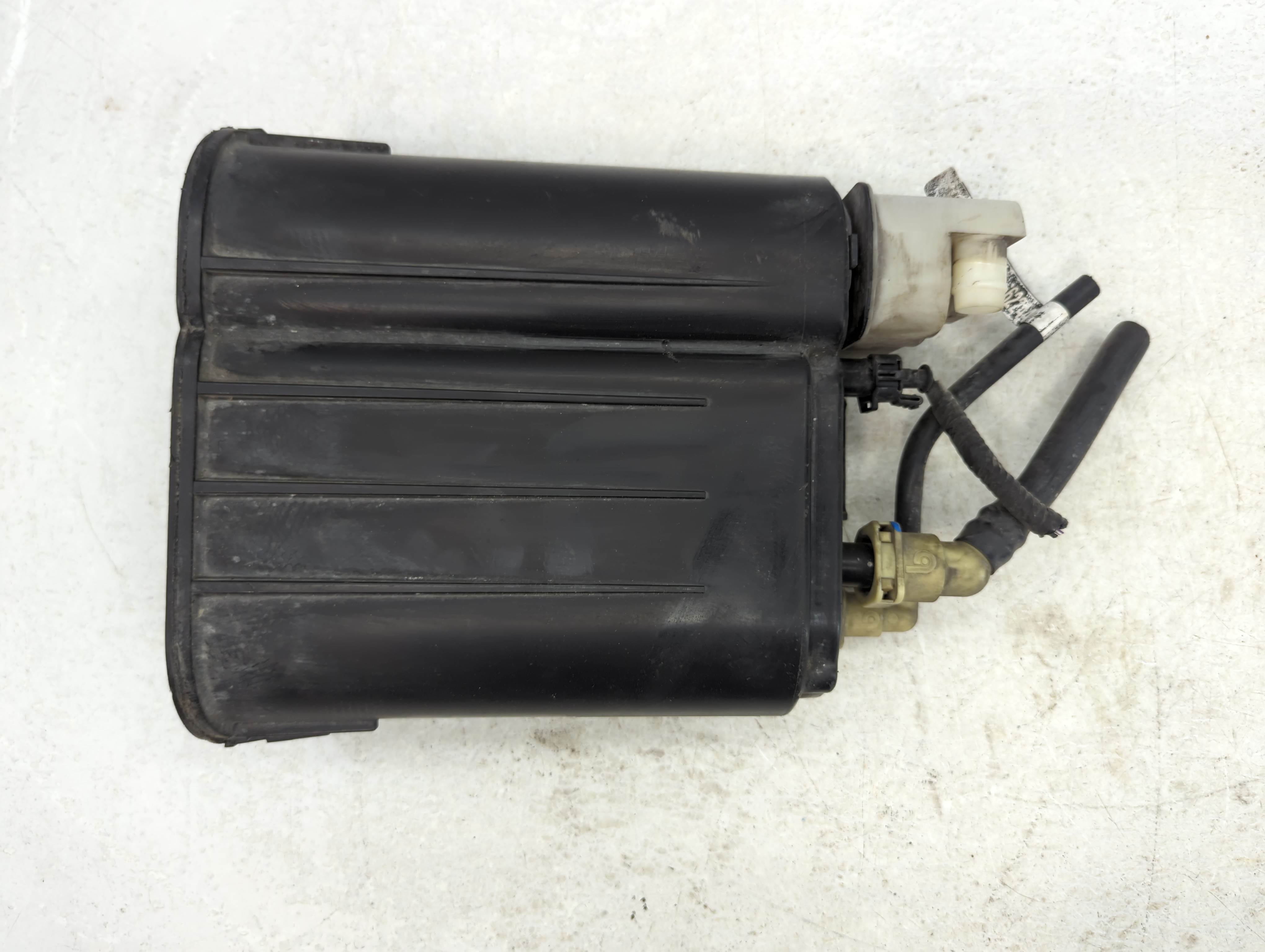 2013 Dodge Avenger Fuel Vapor Charcoal Canister 852834 - Oemusedautoparts1.com
