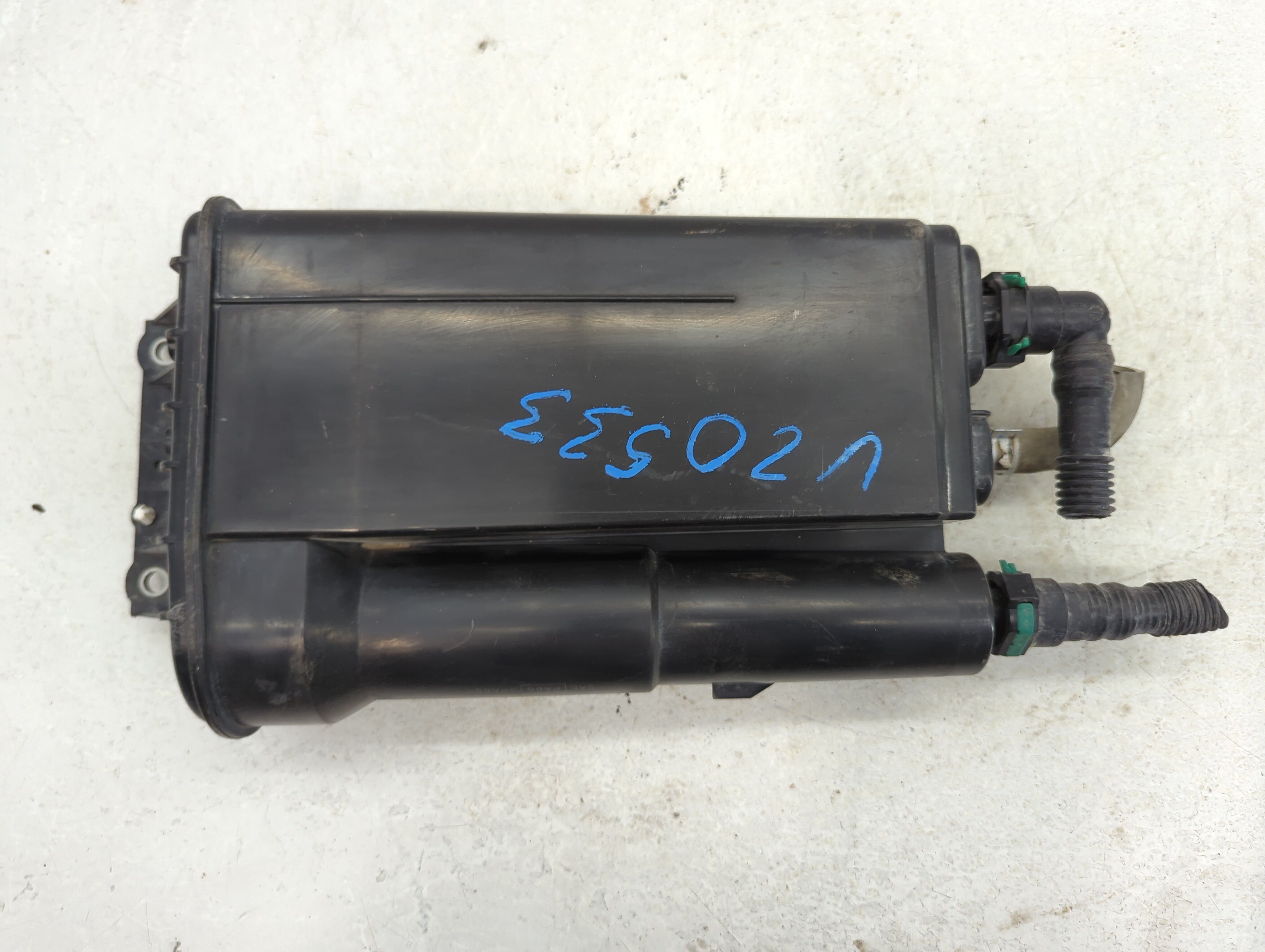 Picture of 2018 Toyota Camry Fuel Vapor Charcoal Canister 852851