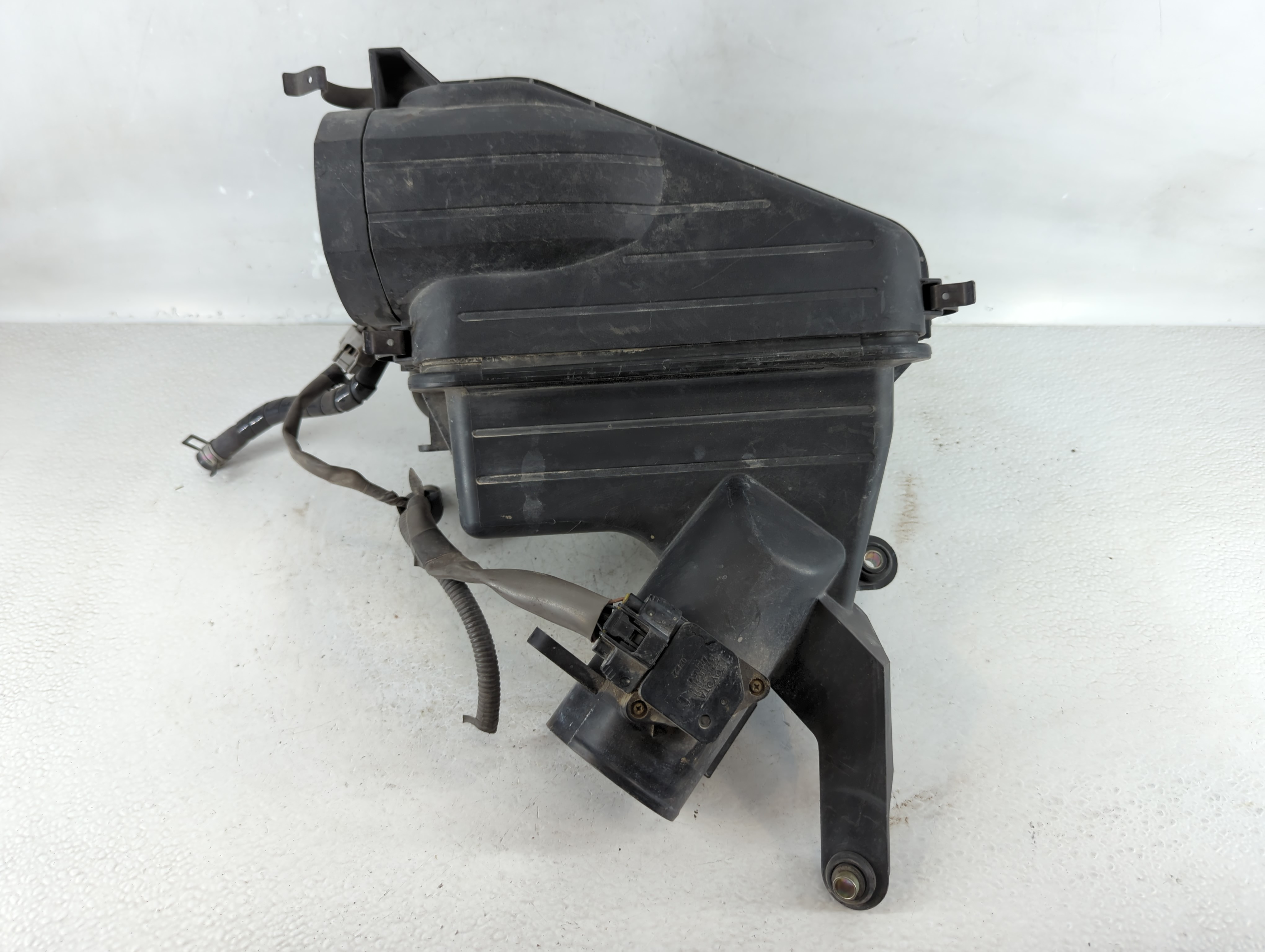 Picture of 2004 Lexus Is300 Air Cleaner Intake-duct Hose Tube 853014