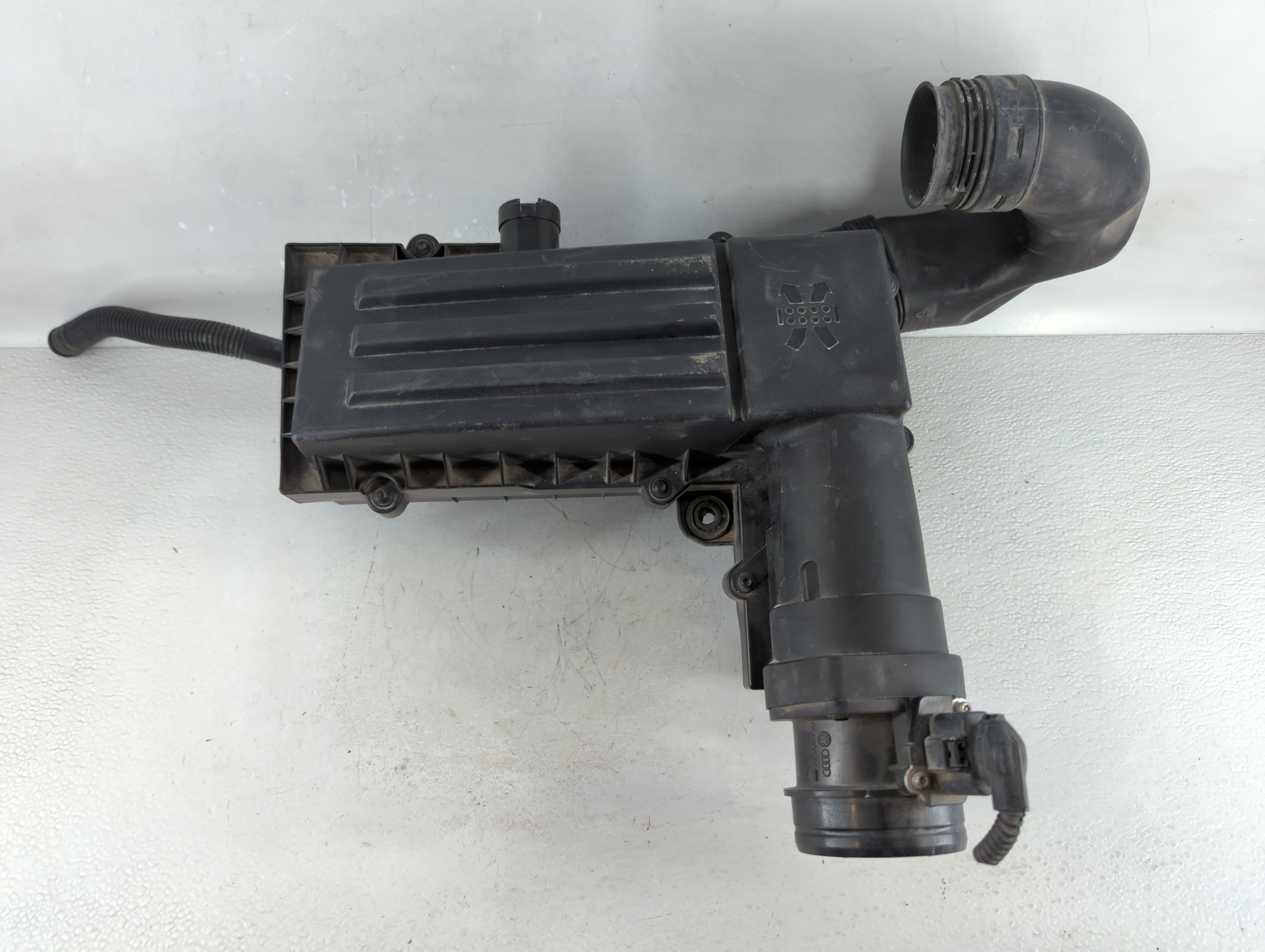 Picture of 2013 Volkswagen Cc Air Cleaner Intake-duct Hose Tube 853015
