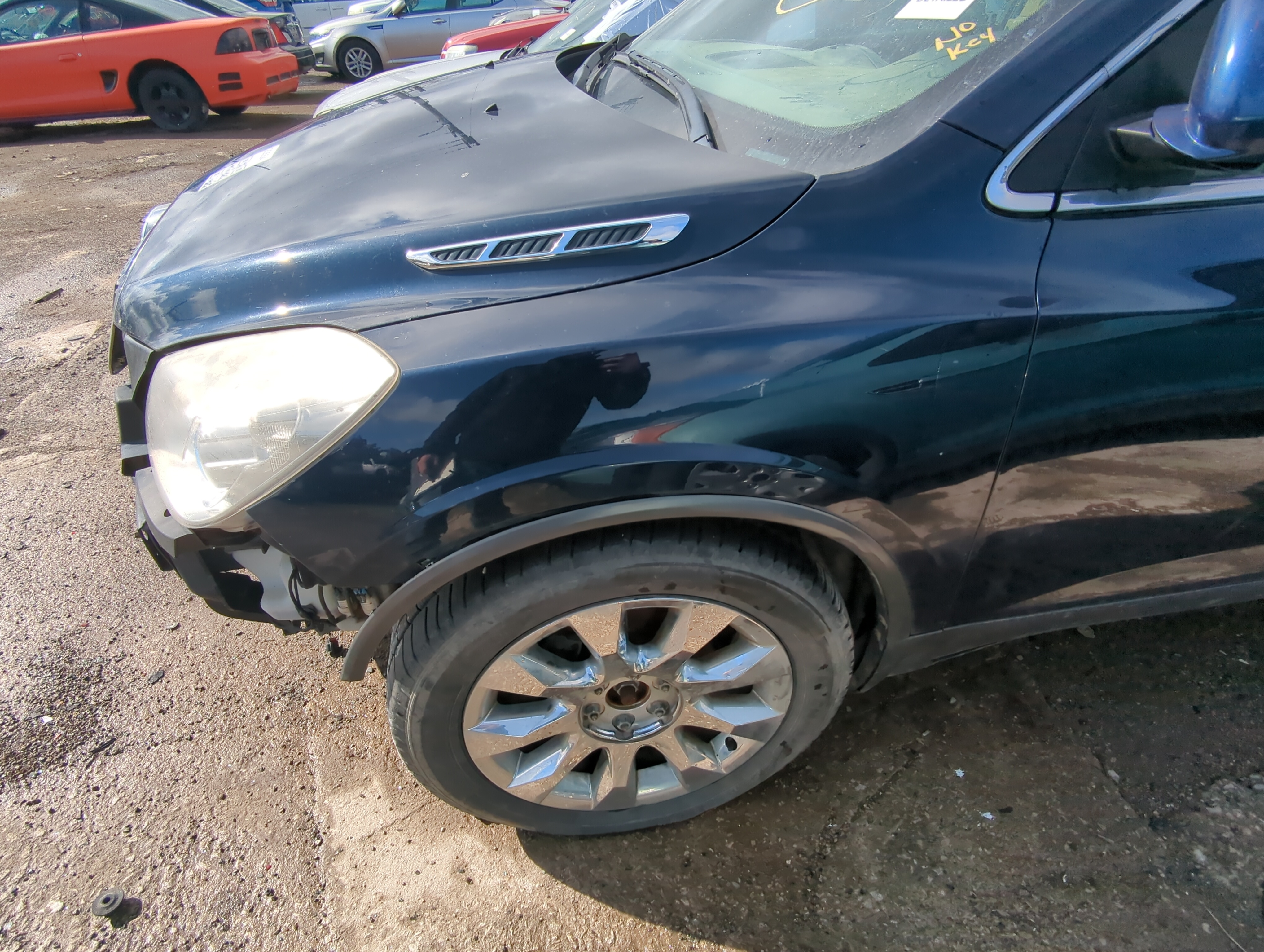 Picture of 2008-2012 Buick Enclave Driver Fender 853144