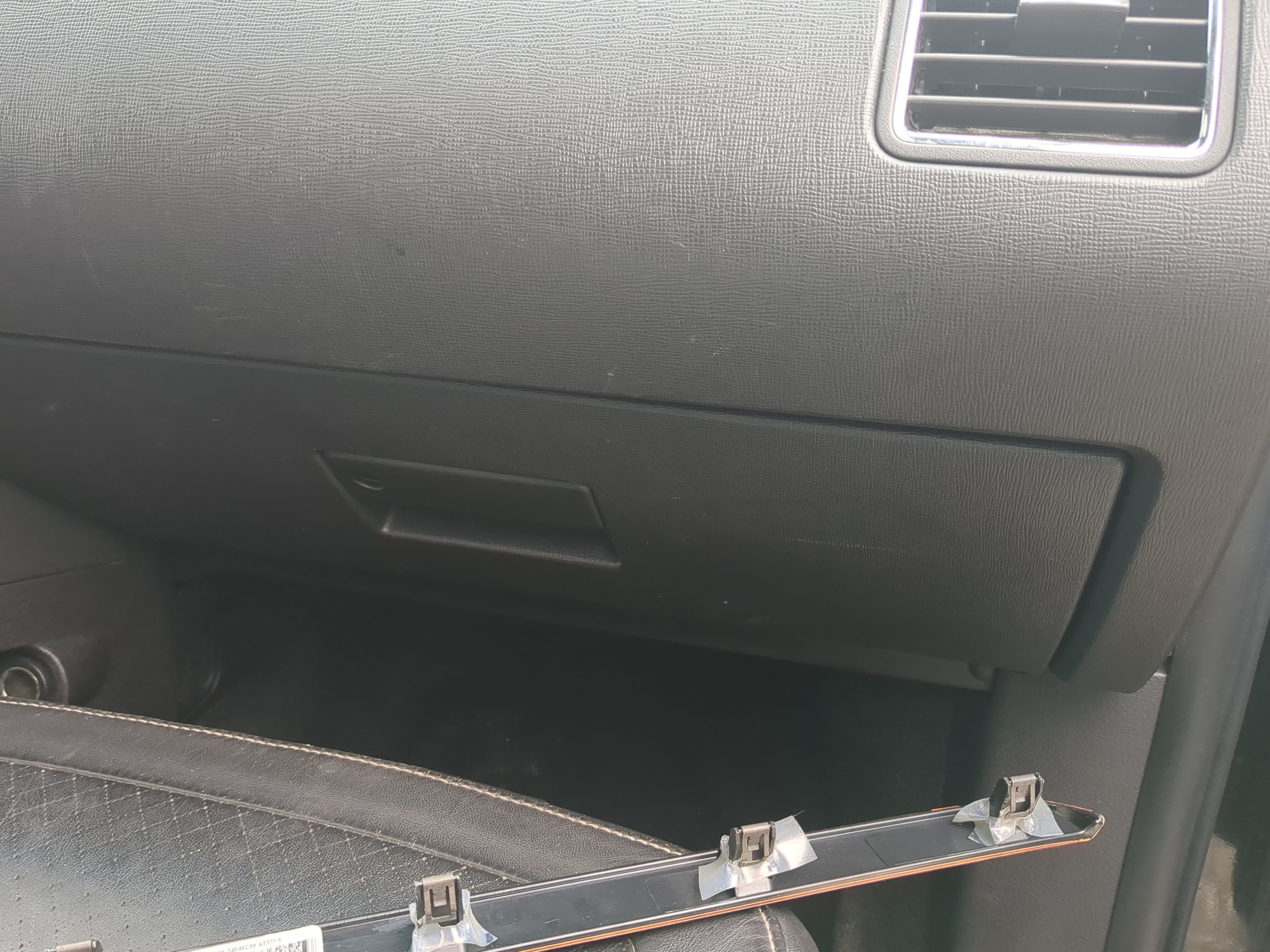 2010 Ford Flex Passenger Glove Box Door Storage Compartment 853426 - Oemusedautoparts1.com