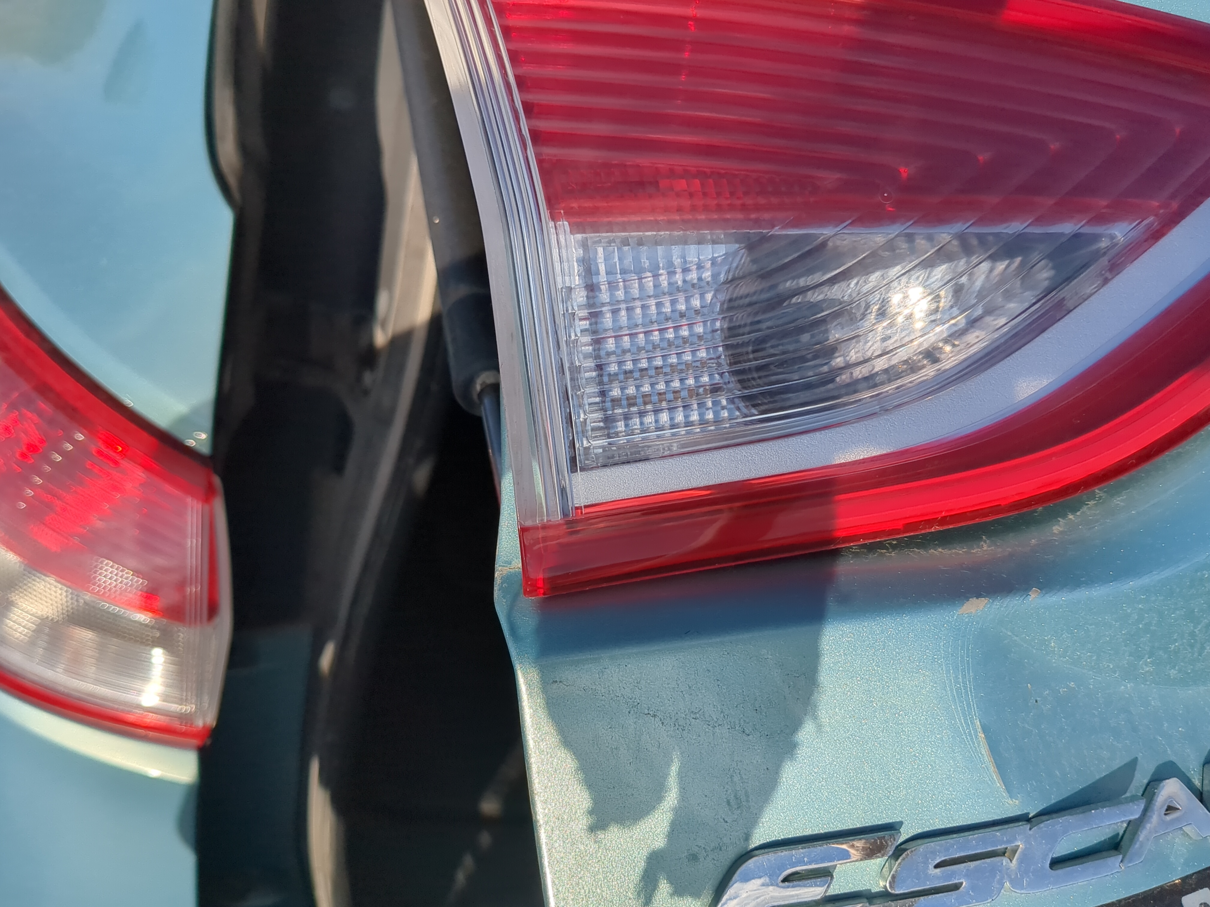 Picture of 2013 Ford Escape Driver Left Side Tail Light Taillight Deck Lid Mounted 853700