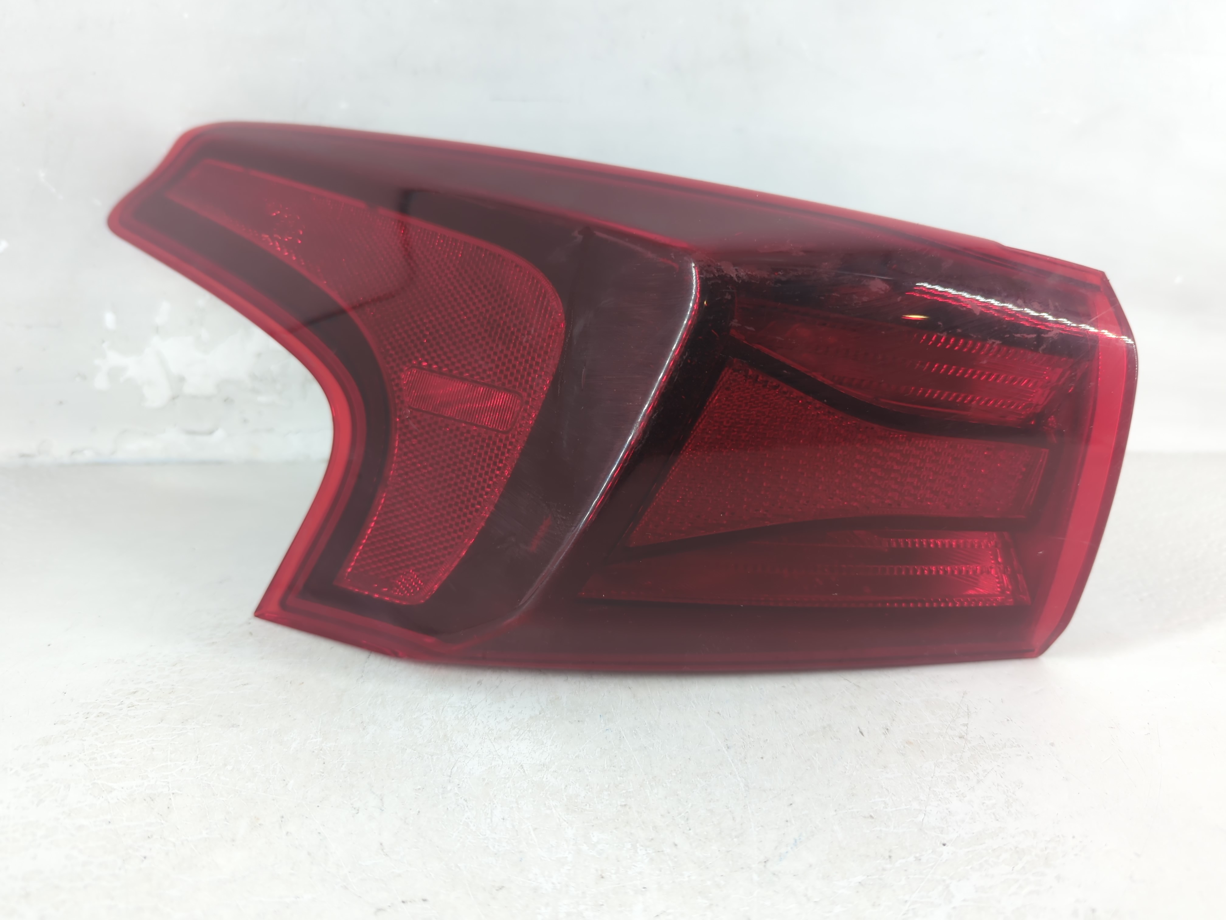 2019-2020 Hyundai Santa Fe Driver Left Side Tail Light Taillight Oem 853958 - Oemusedautoparts1.com