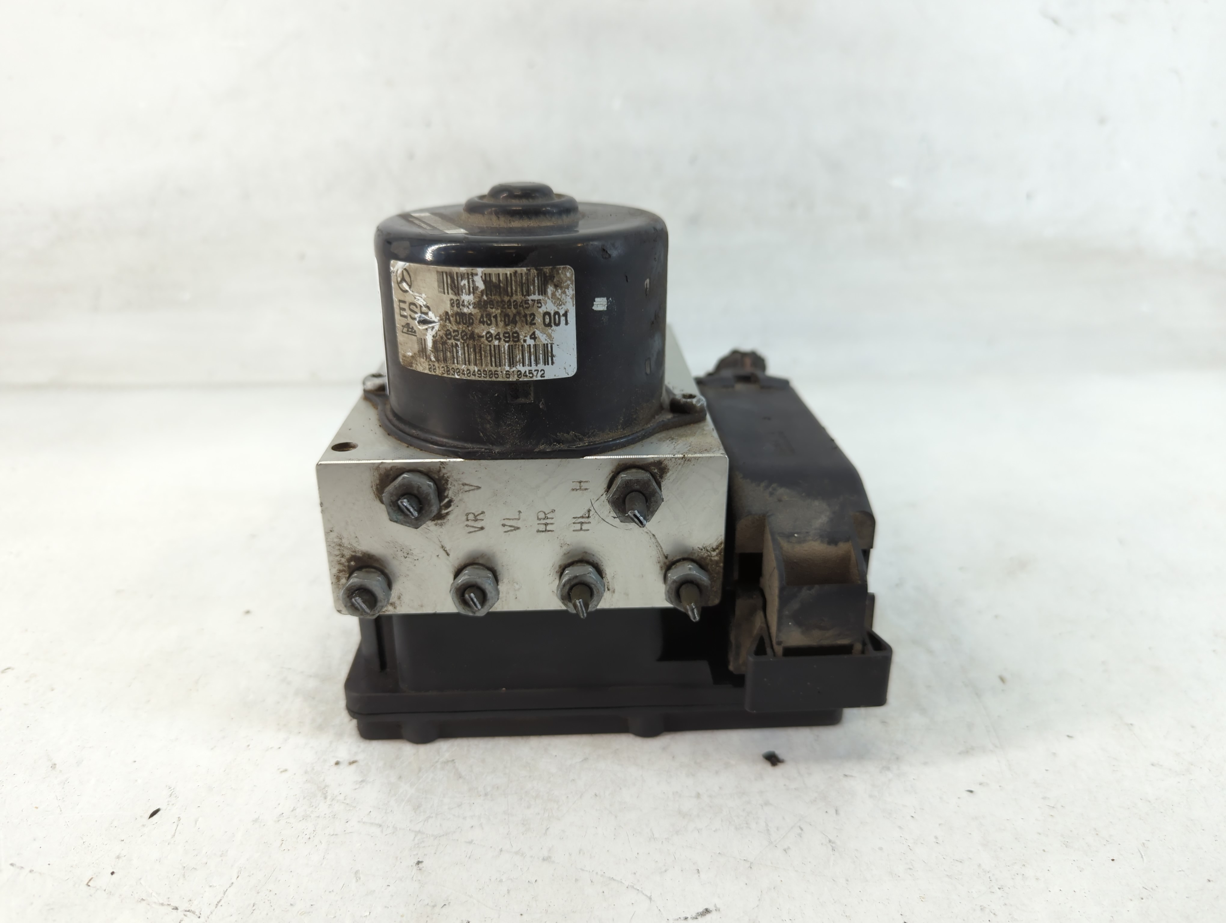 2006-2006 Mercedes-benz C55 Amg Abs Pump Control Module 853983 - Oemusedautoparts1.com