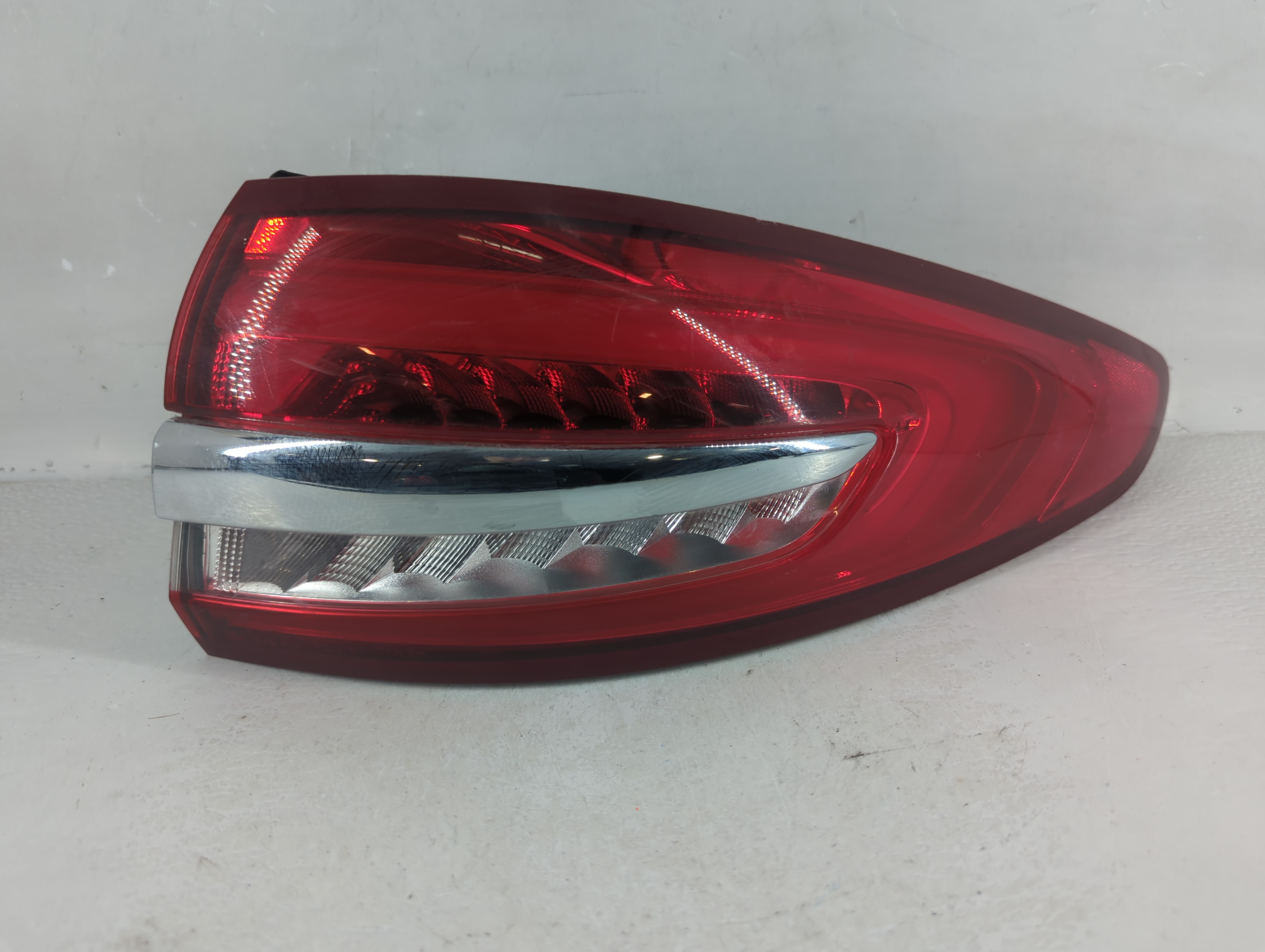 2017-2018 Ford Fusion Driver Left Side Tail Light Taillight Oem 853996 - Oemusedautoparts1.com