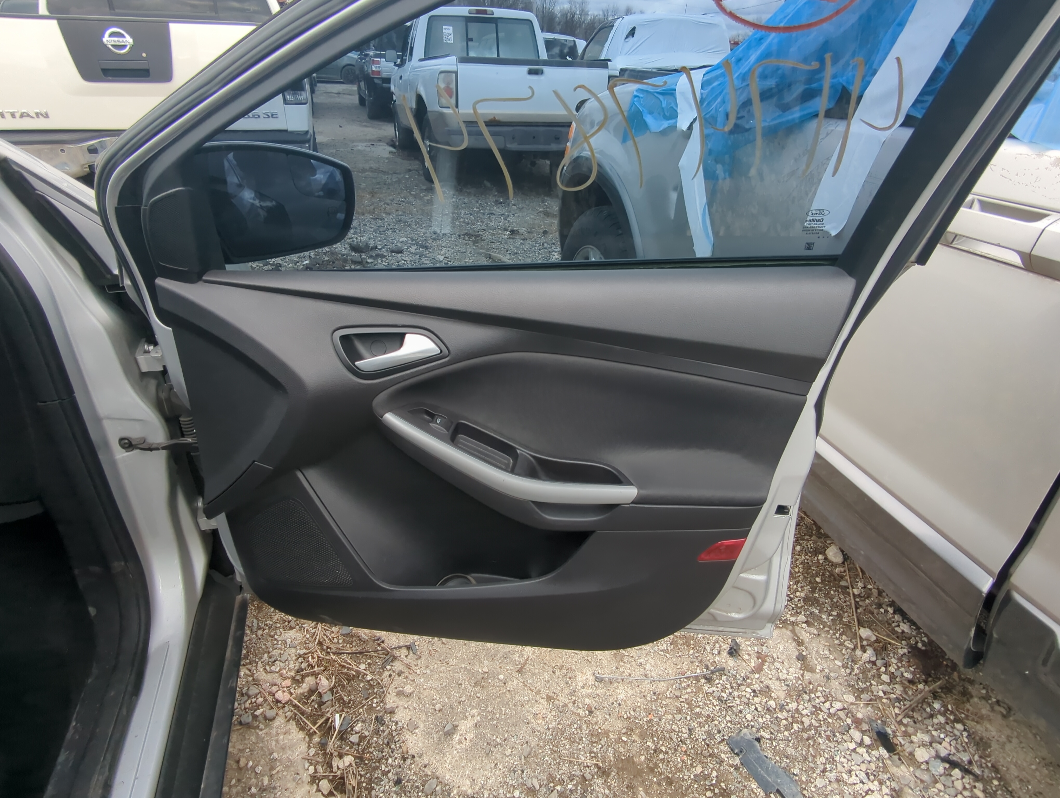 2013 Ford Focus Front Right Passenger Interior Door Panel Trim 854108 - Oemusedautoparts1.com