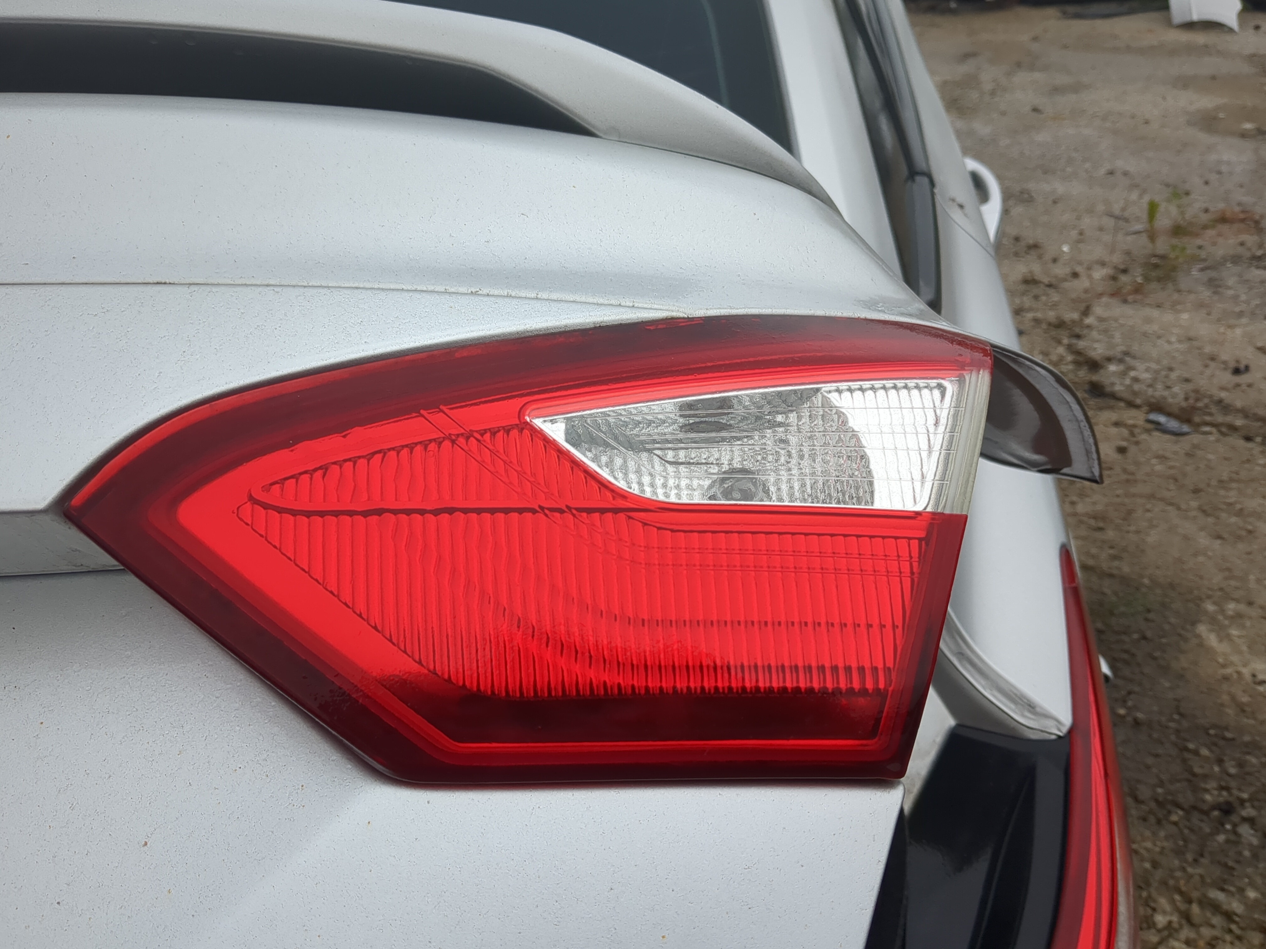 Picture of Tail Lights 2013 FORD FOCUS