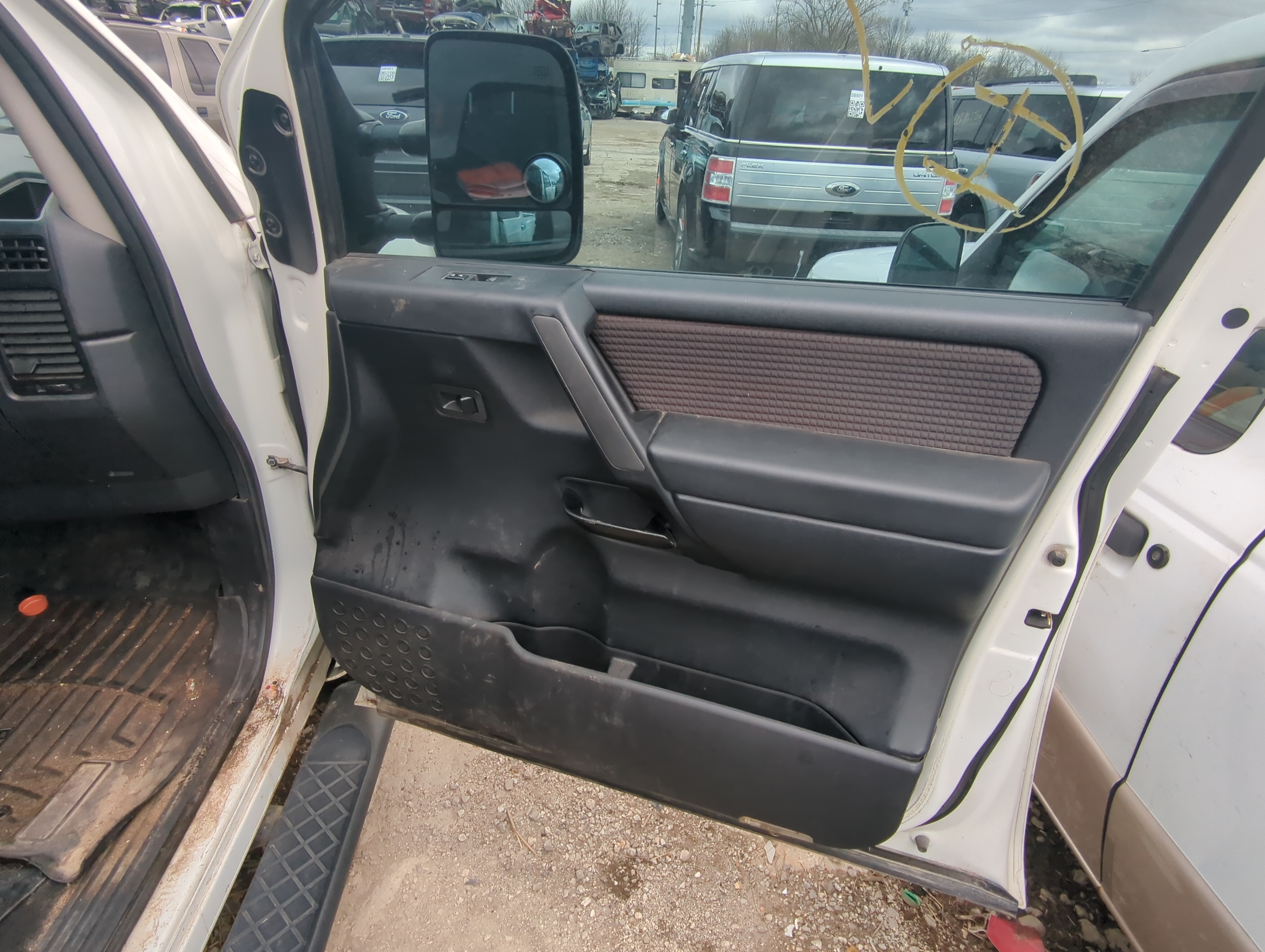 2010 Nissan Titan Front Right Passenger Interior Door Panel Trim 854287 - Oemusedautoparts1.com
