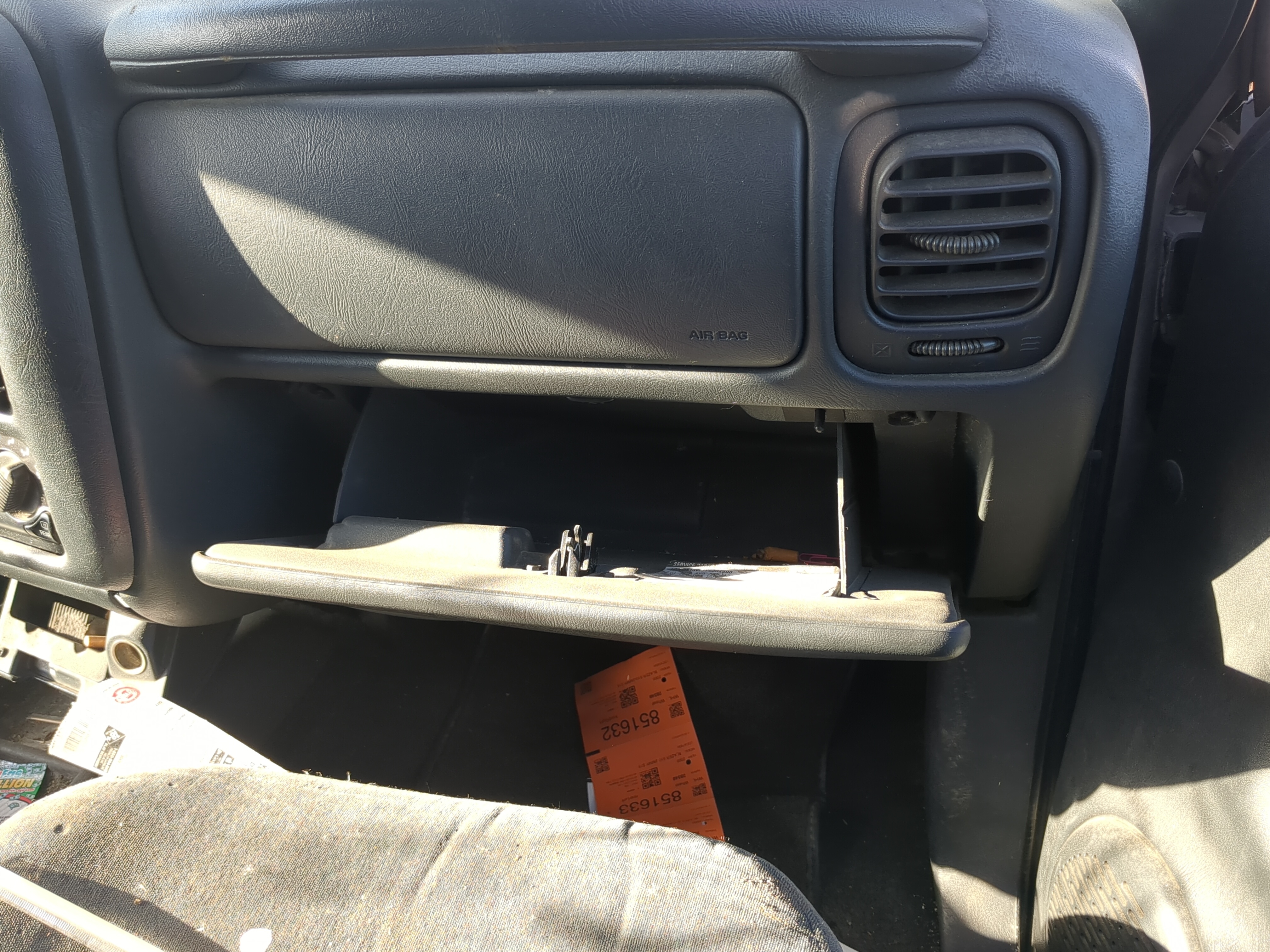 2000 CHEVROLET BLAZER S10/JIMMY S15 Glove Box Door Storage Compartment - Oemusedautoparts1.com