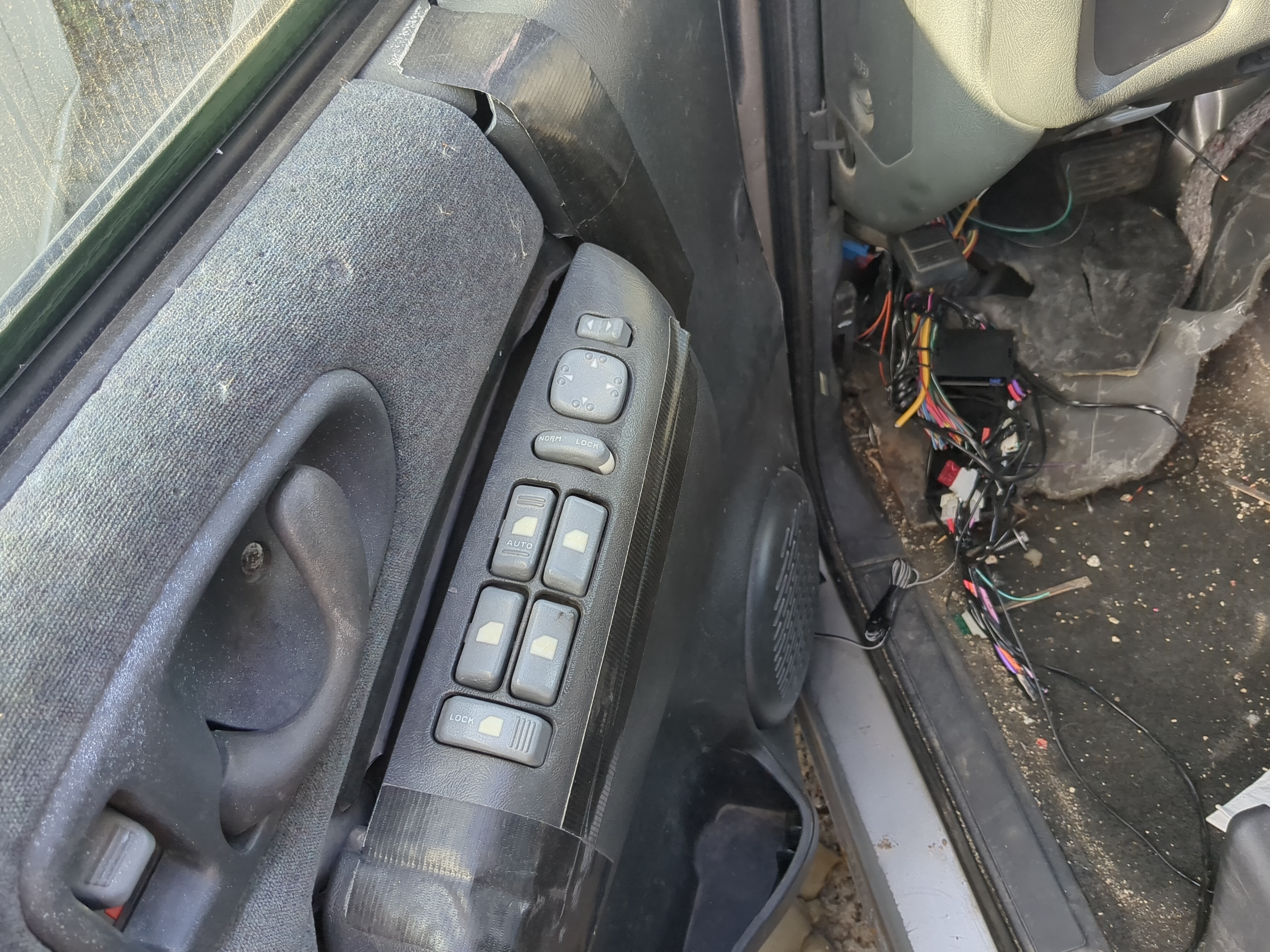 Picture of Power Window Switches 2000 CHEVROLET BLAZER S10/JIMMY S15