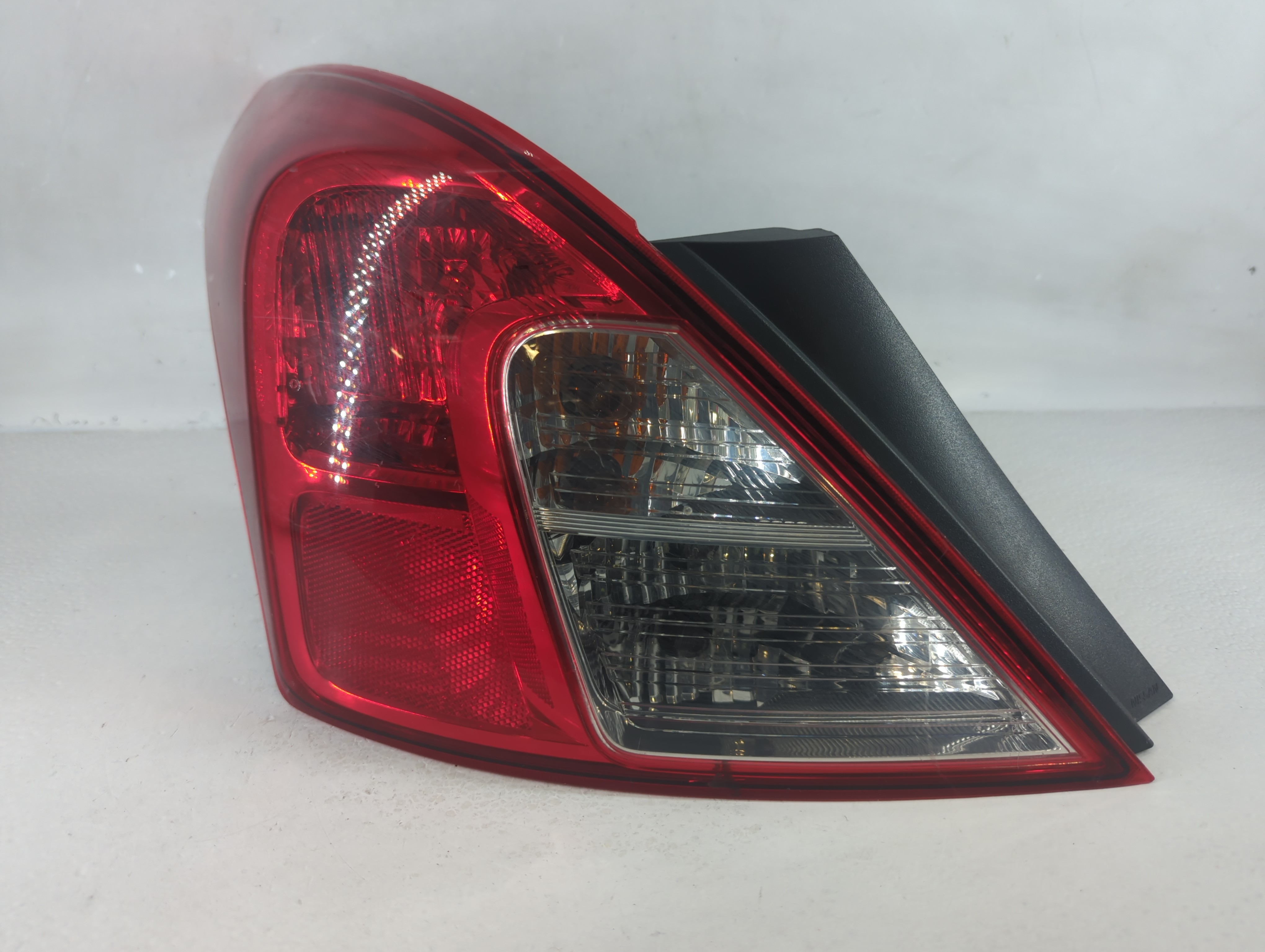Picture of Nissan Versa Driver Left Side Tail Light Taillight Oem 854497