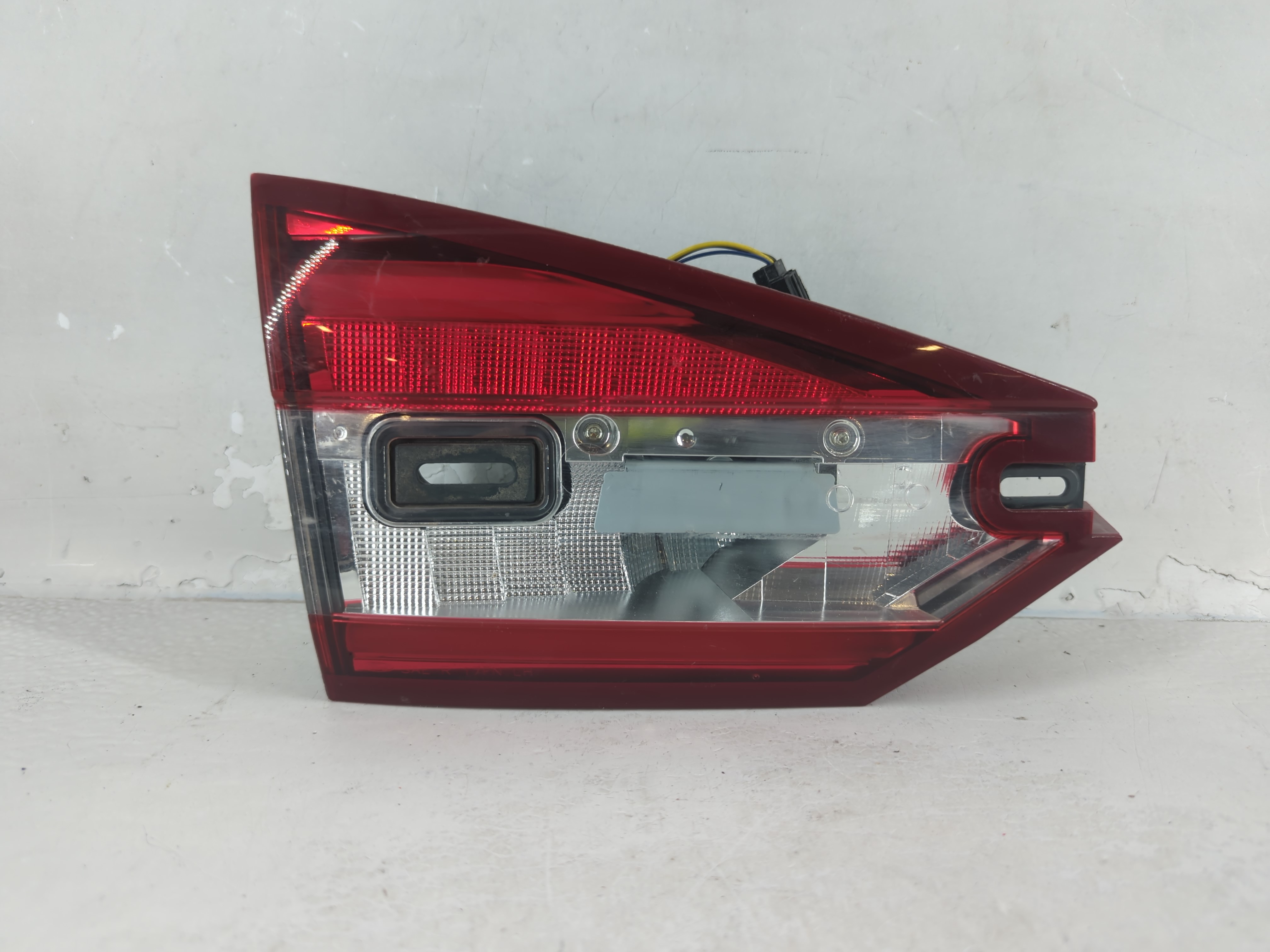 2017-2018 Ford Fusion Passenger Right Side Tail Light Taillight Oem 854501 - Oemusedautoparts1.com