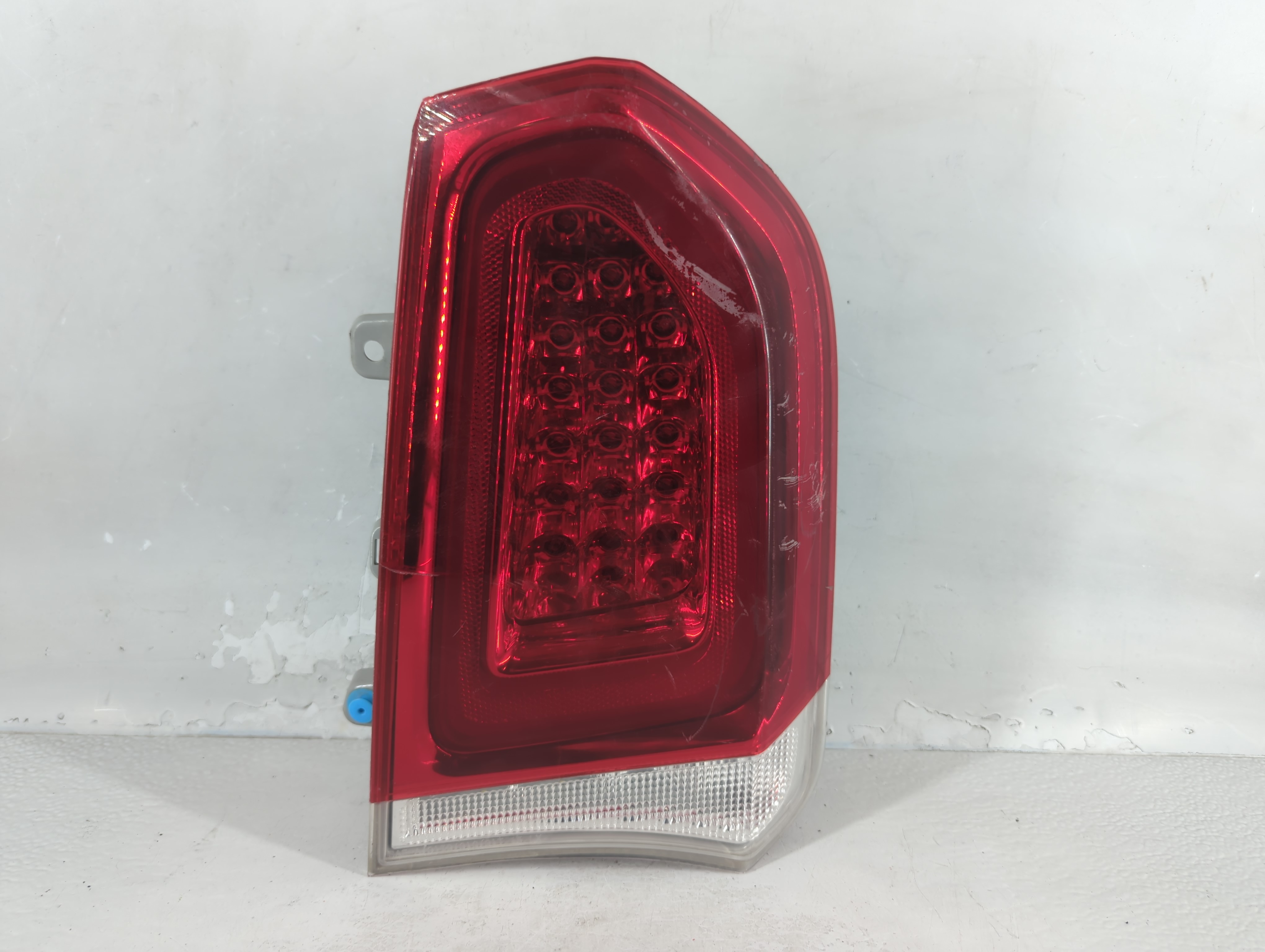 2015-2022 Chrysler 300 Passenger Right Side Tail Light Taillight Oem 854506 - Oemusedautoparts1.com