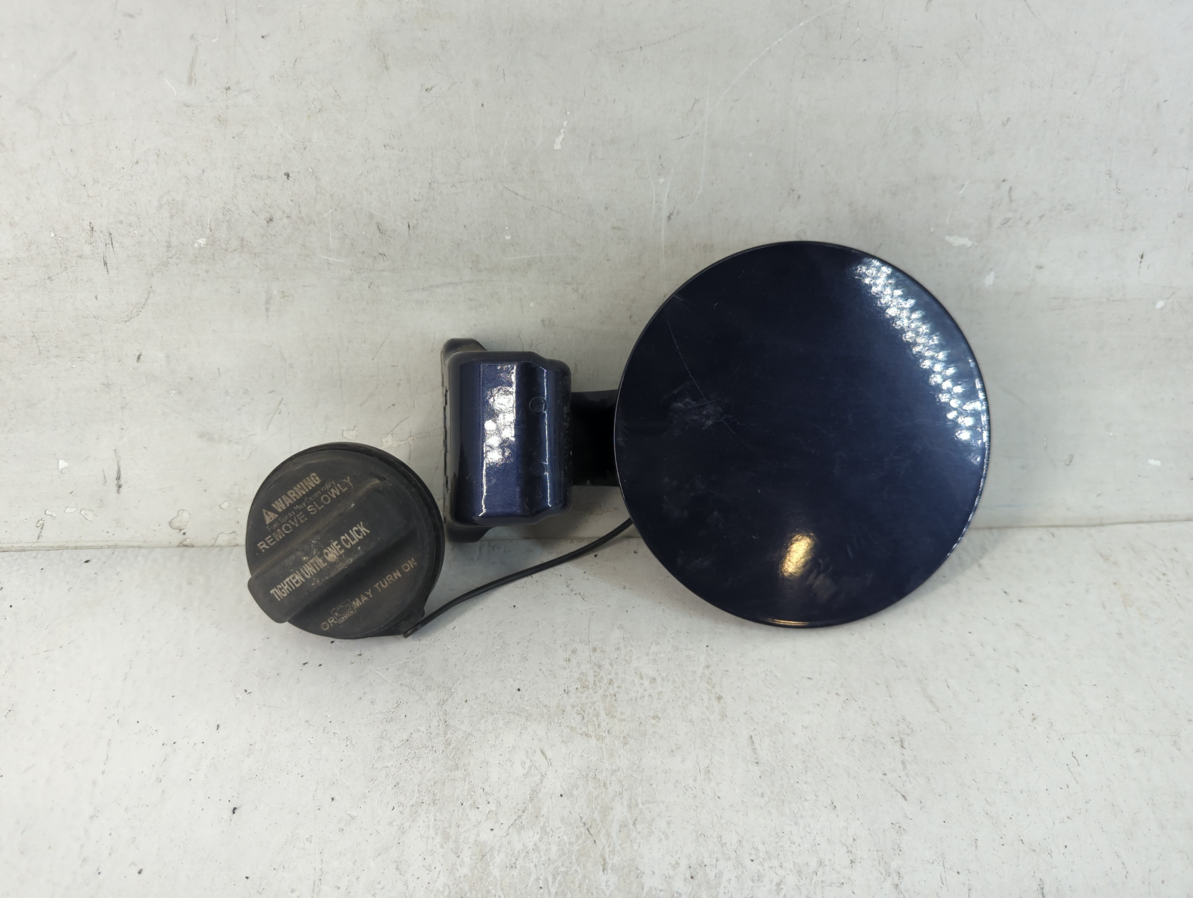 Picture of 2010 Hyundai Elantra Fuel Tank Door Lid Gas Tank Dark Blue 854919